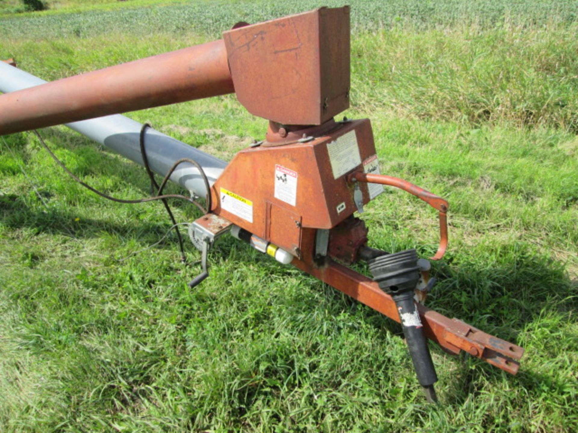 HUTCHINSON 8X70 AUGER, SWING HOPPER - Image 5 of 5