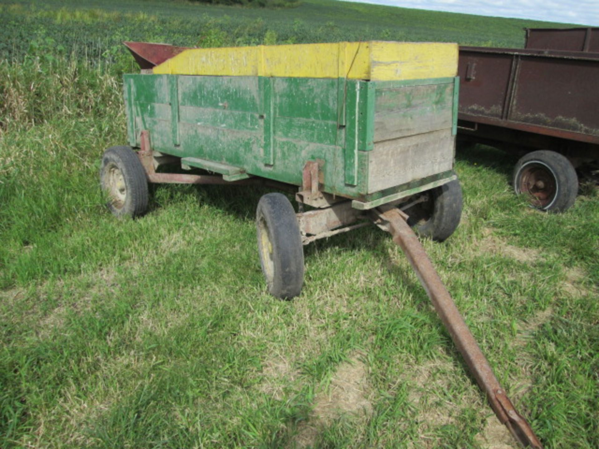 BARGE WAGON W/ END GATE SEEDER