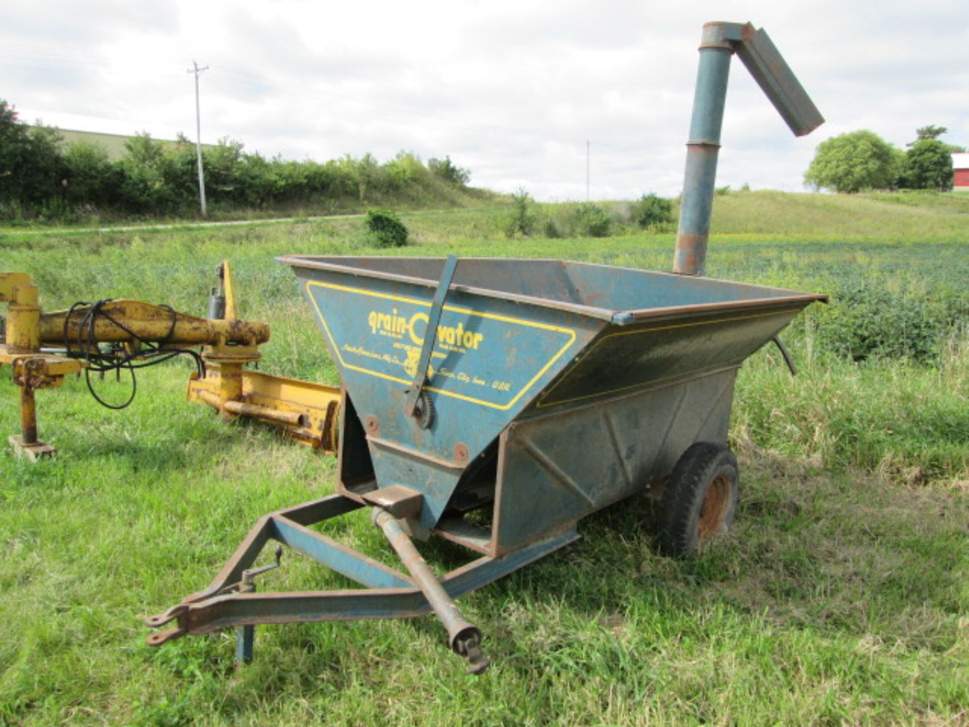 GRAIN-O-VATOR AUGER WAGON - Image 2 of 5