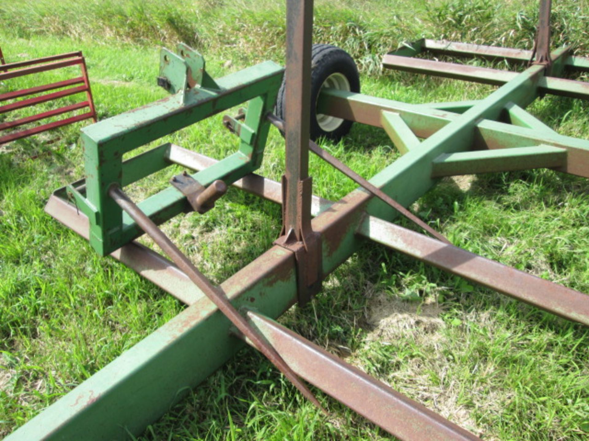 WHEATLEY 6 BALE HAY TRAILER, 3PT. SPEAR - Image 7 of 8