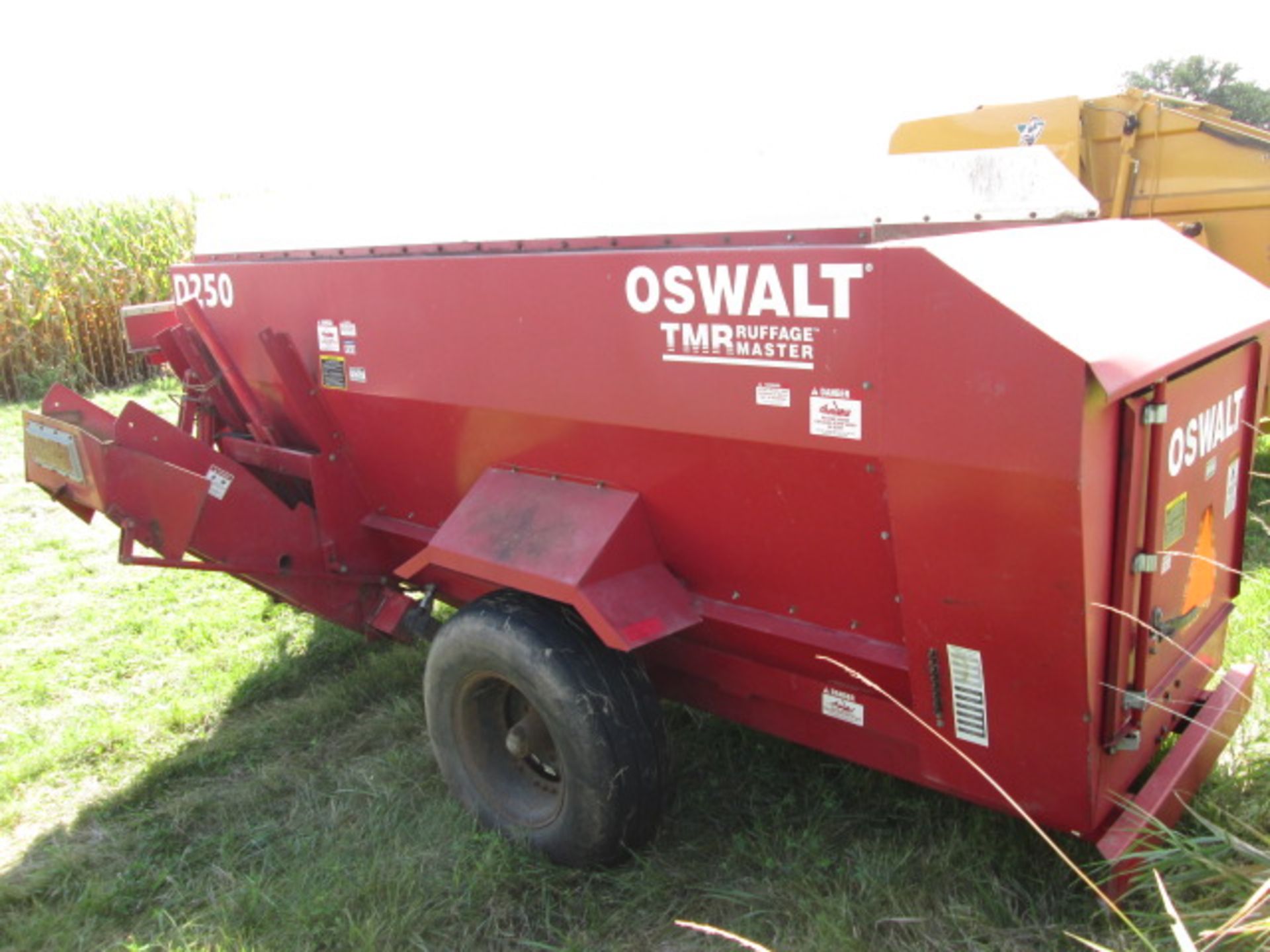 OSWALT D-250 SILAGE MIXER FEEDER WAGON, DIGI STAR SCALE - Image 4 of 7