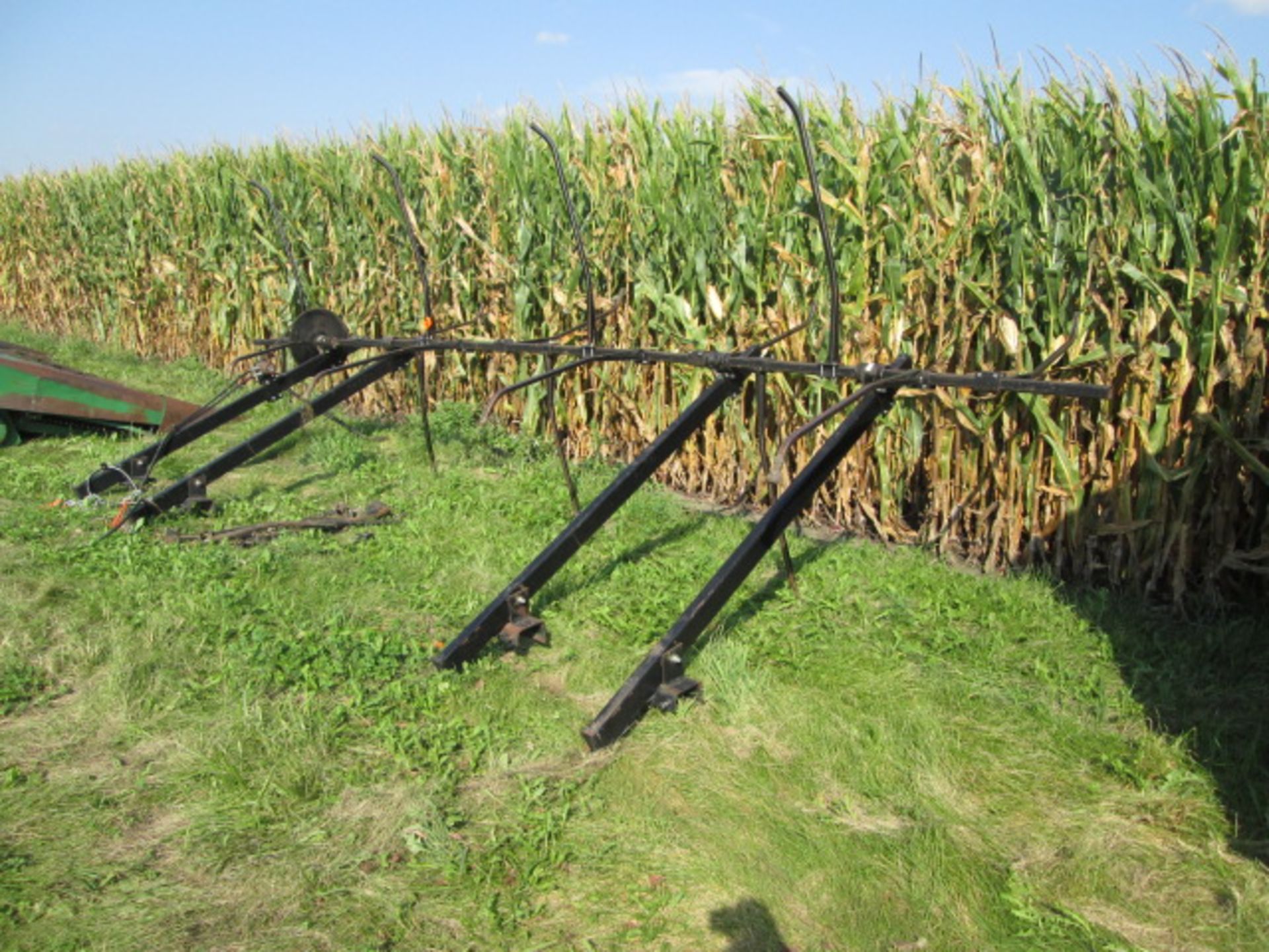 8 ROW DOWN CORN REEL - Image 2 of 5