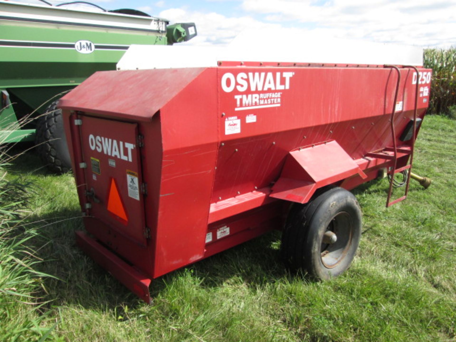 OSWALT D-250 SILAGE MIXER FEEDER WAGON, DIGI STAR SCALE - Image 3 of 7