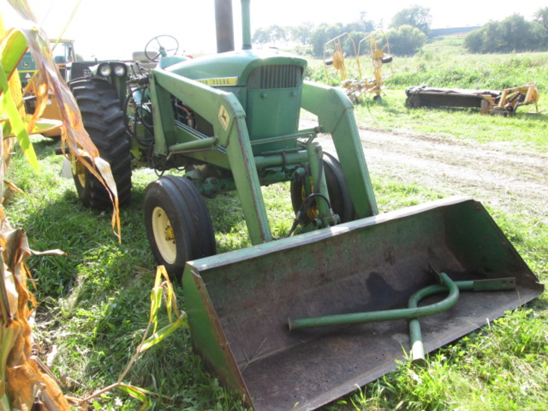 ’68 JD 4020 DSL, P.S., 18.4X34, /JD 48 LOADER - Image 2 of 19