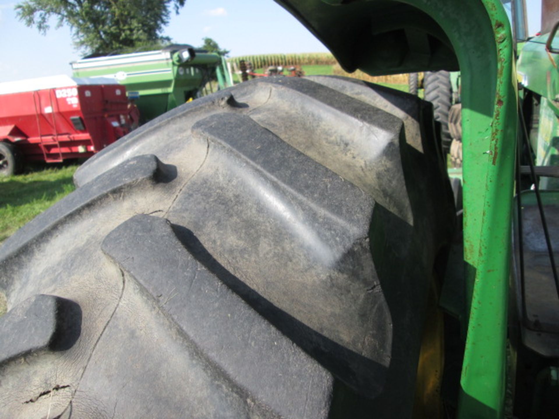 ’68 JD 4020 DSL, P.S., 18.4X34, /JD 48 LOADER - Image 8 of 19