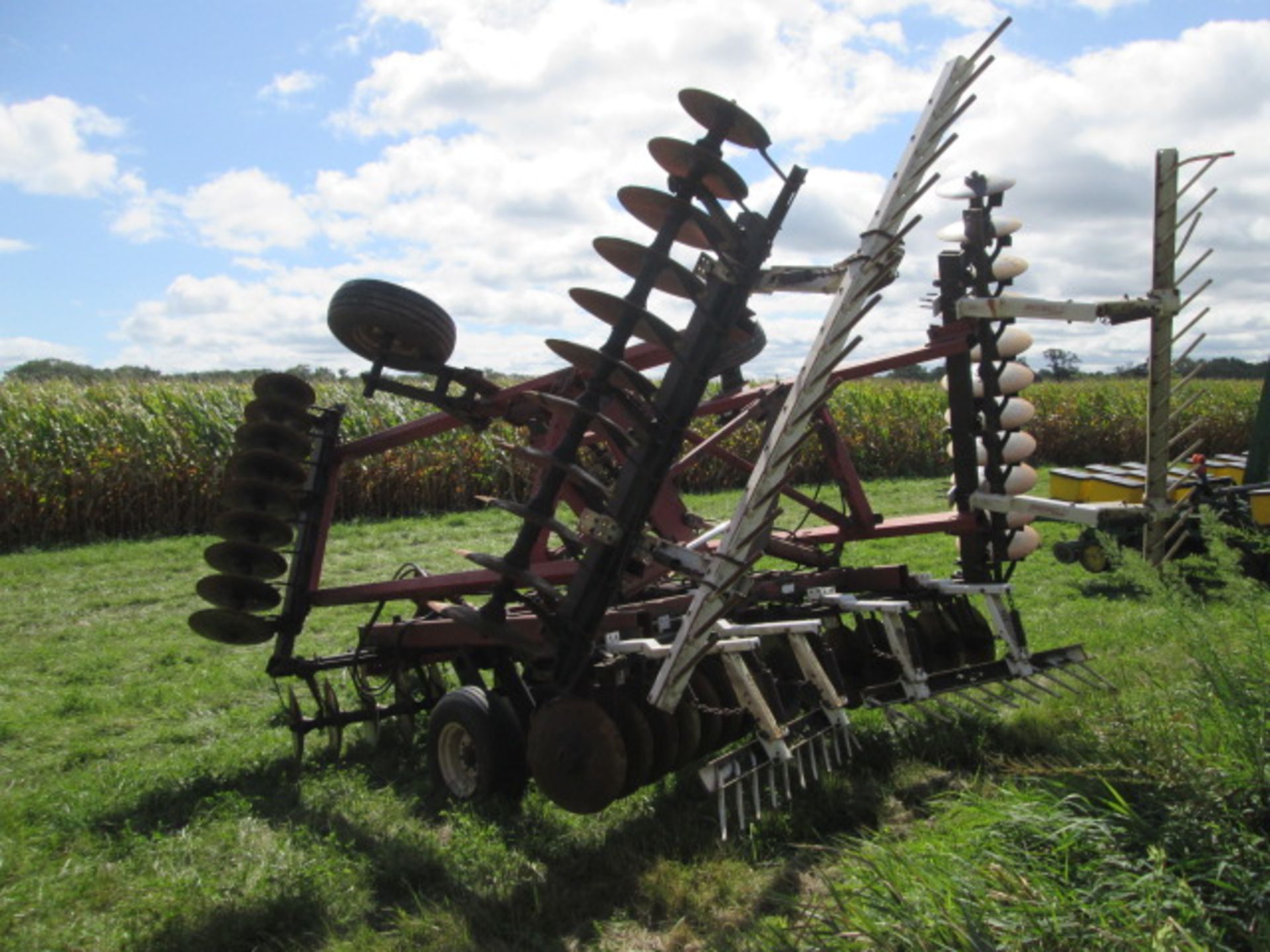 IH 496 25’ DISC,BUSTER BAR HARROW - Image 4 of 10