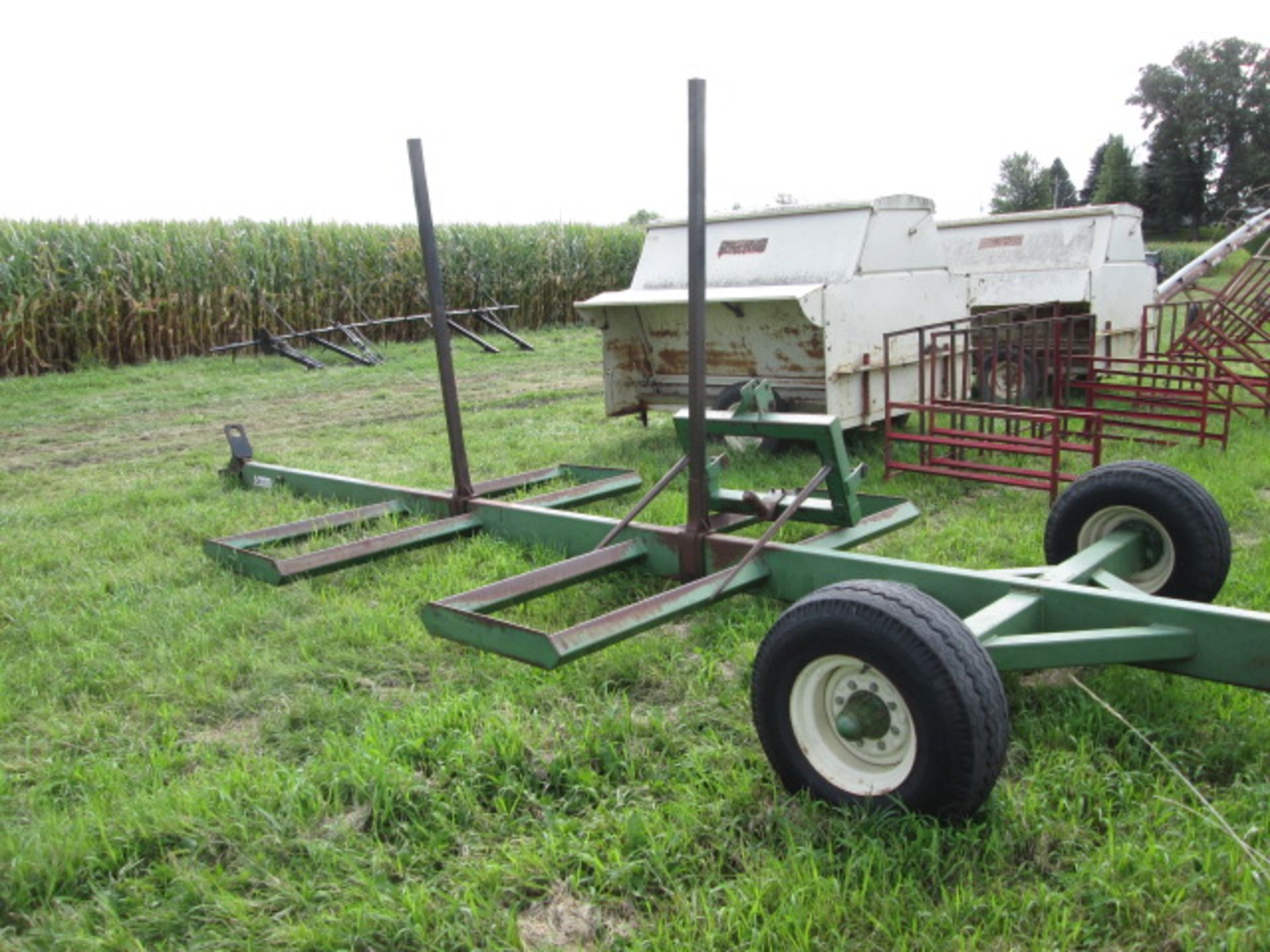 WHEATLEY 6 BALE HAY TRAILER, 3PT. SPEAR - Image 5 of 8