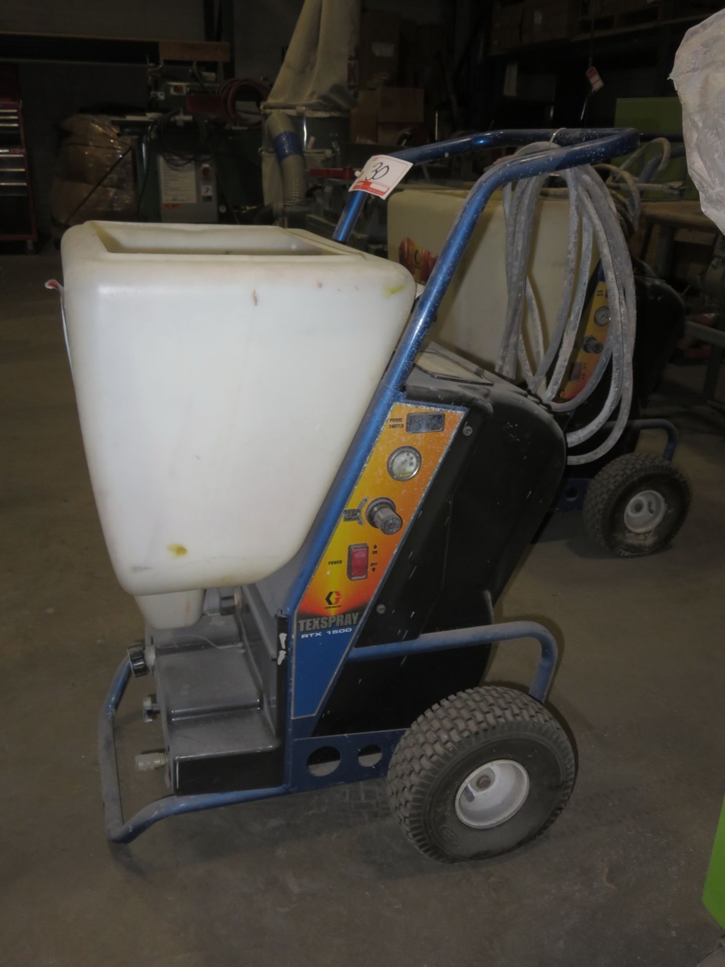 GRACO TEXSPRAY RTX-1500 AIR-POWERED TEXTURE SPRAYER - Image 2 of 2