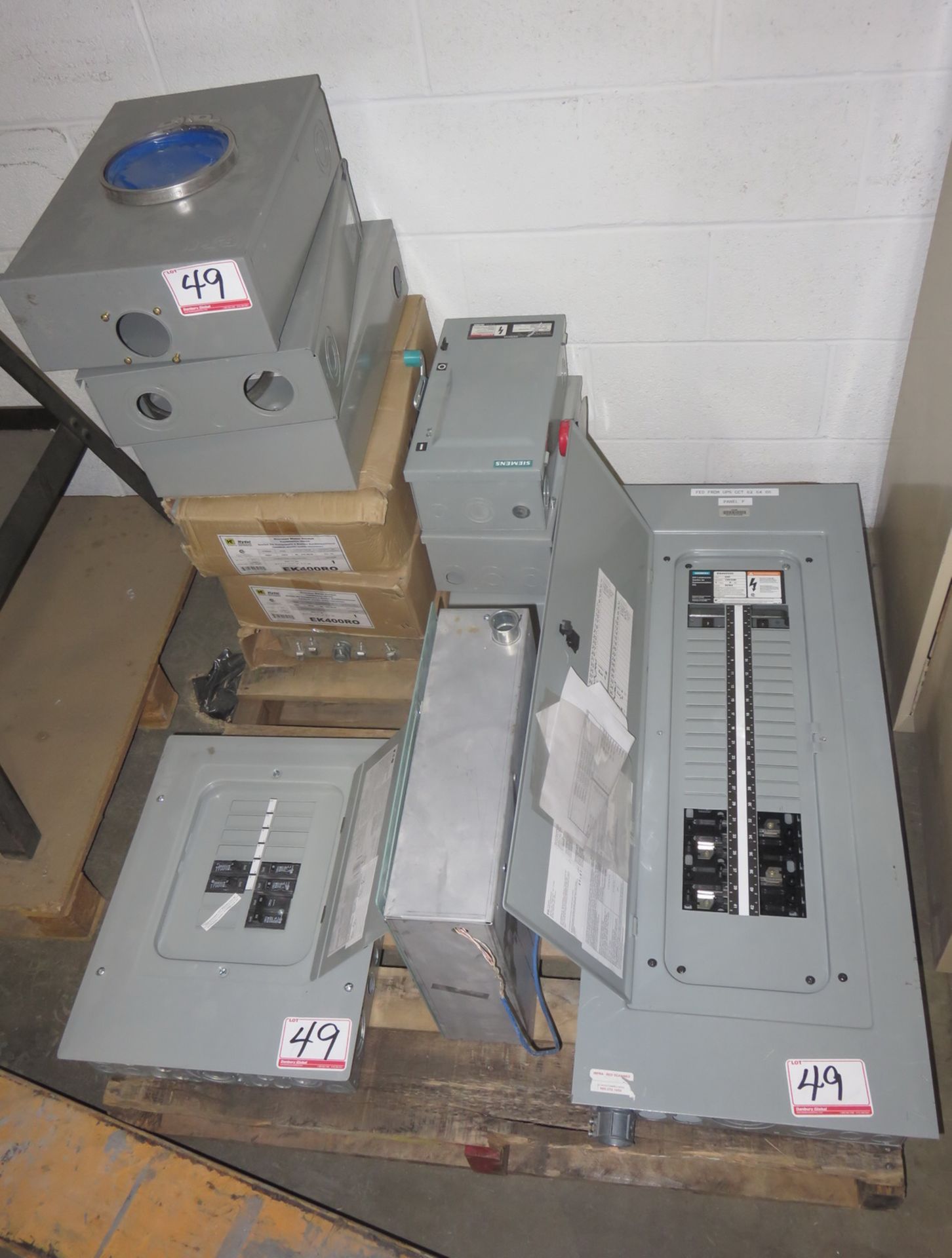 LOT - SIEMENS, EATON & HYDER ASSTD BREAKER PANELS, METER BOXES, & DISCONNECTS