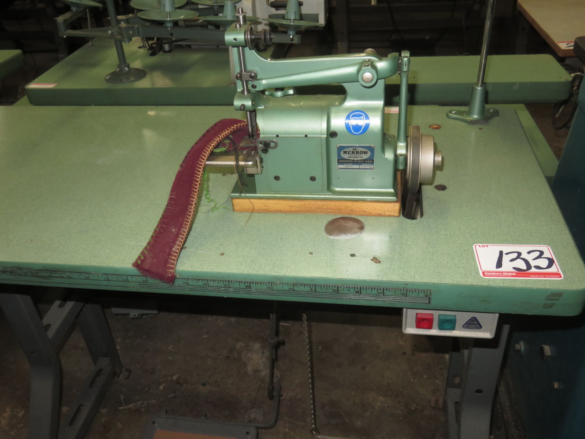 MERROW MOD 18-E BLANKET STITCHING MACHINE (110V)