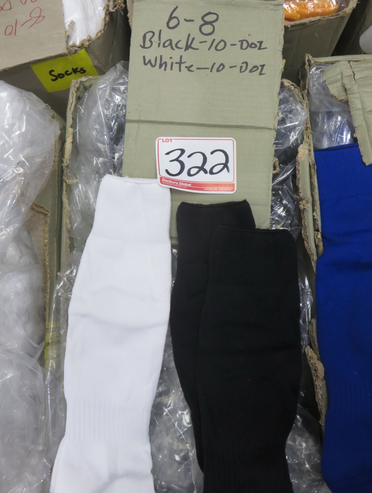 LOT - BLACK & WHITE SIZE 6-8 SOCCER SOCKS (240 PAIRS)