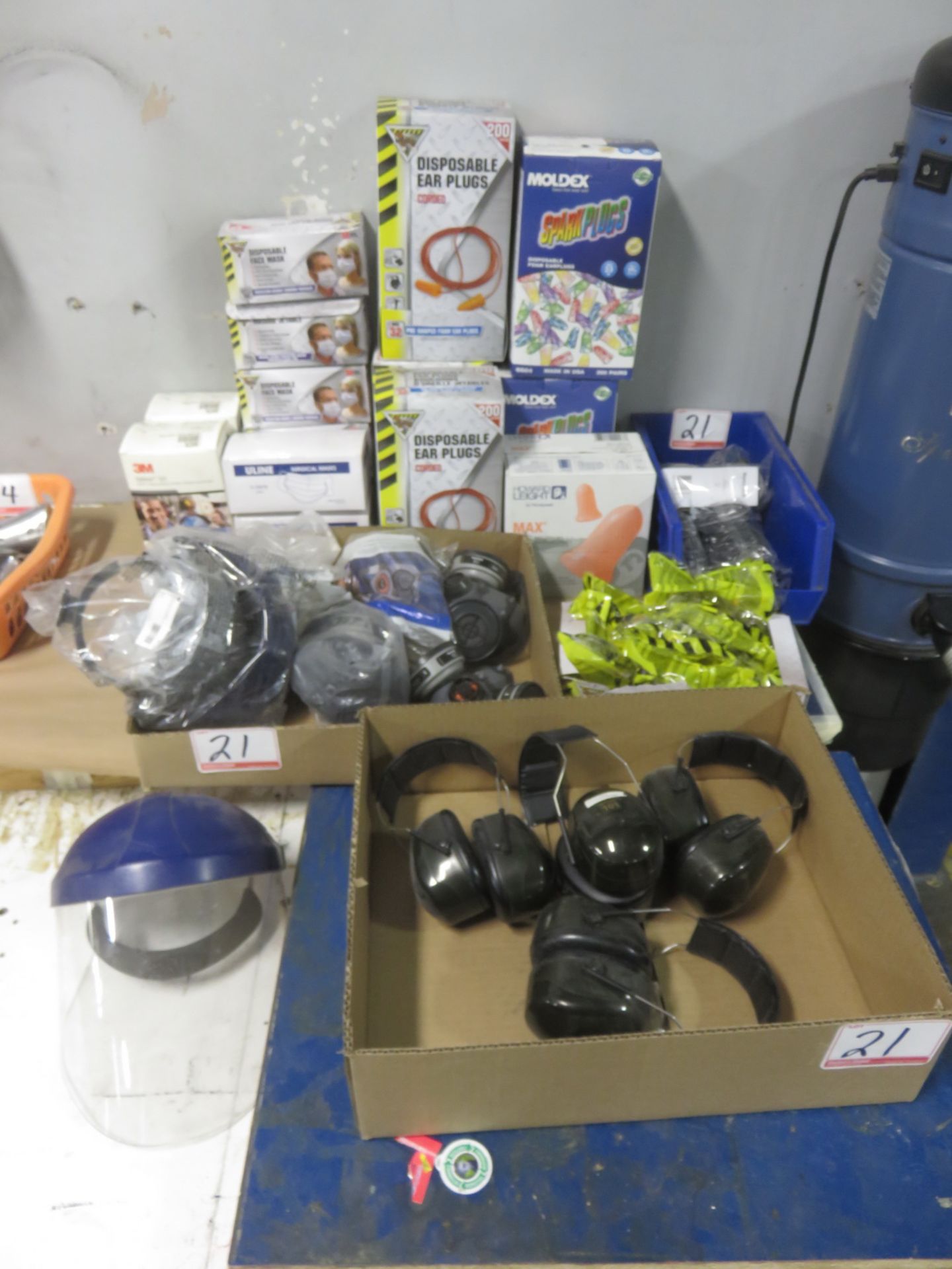 LOT - EAR PLUGS, FACE MASKS, RESPIRATORS, SAFETY GLASSES, ETC.