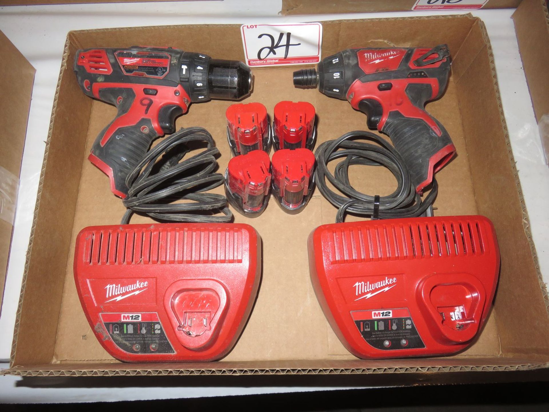 LOT - MILWAUKEE 2408-20 CORDLESS HAMMER DRILL / DRIVER & 2401-20 CORDLESS HEX SCREWDRIVER C/W (2)