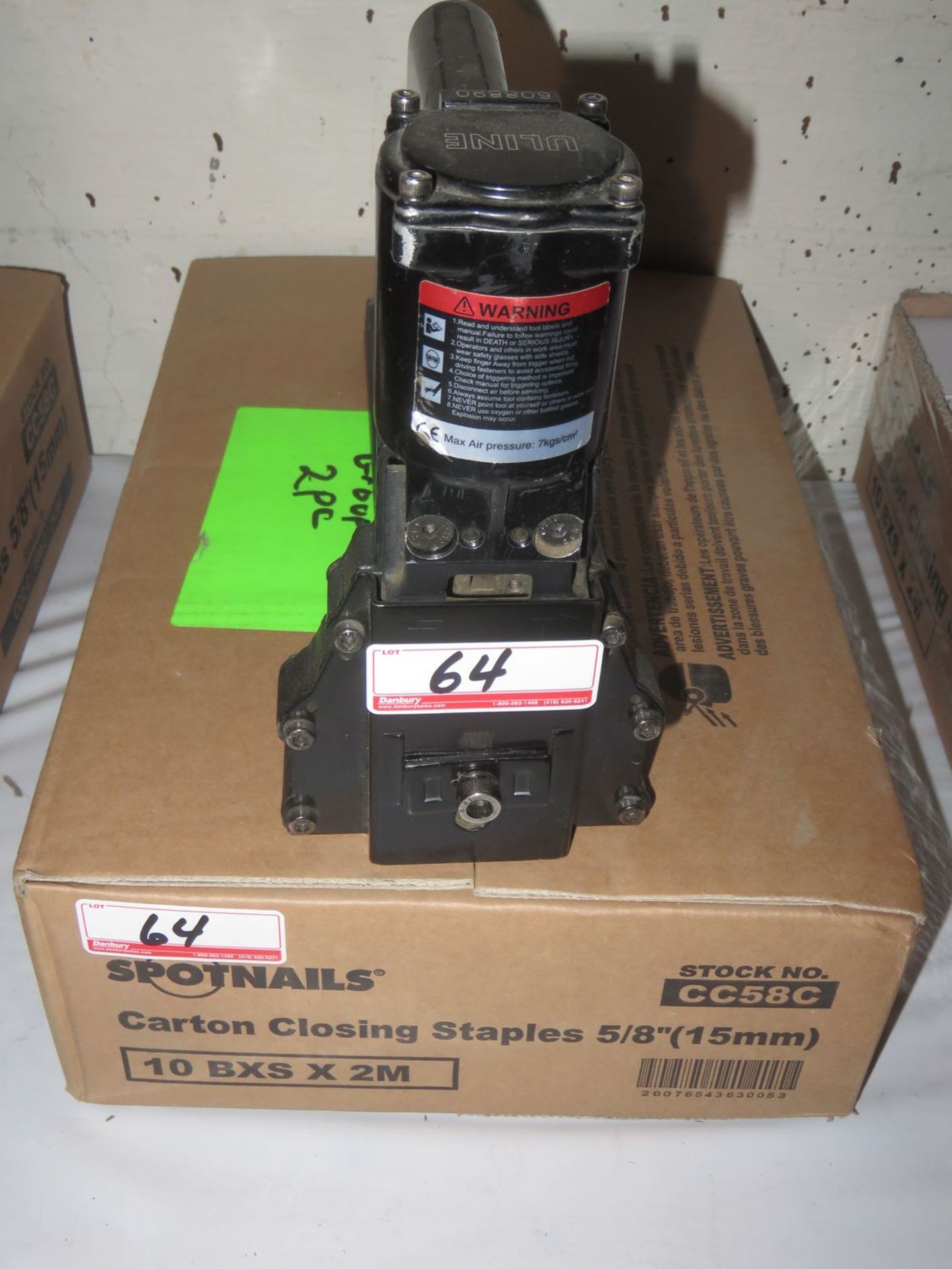 LOT - U-LINE C-TYPE PNEUMATIC CARTON STAPLER W/ (1) BOX OF CARTON STAPLES