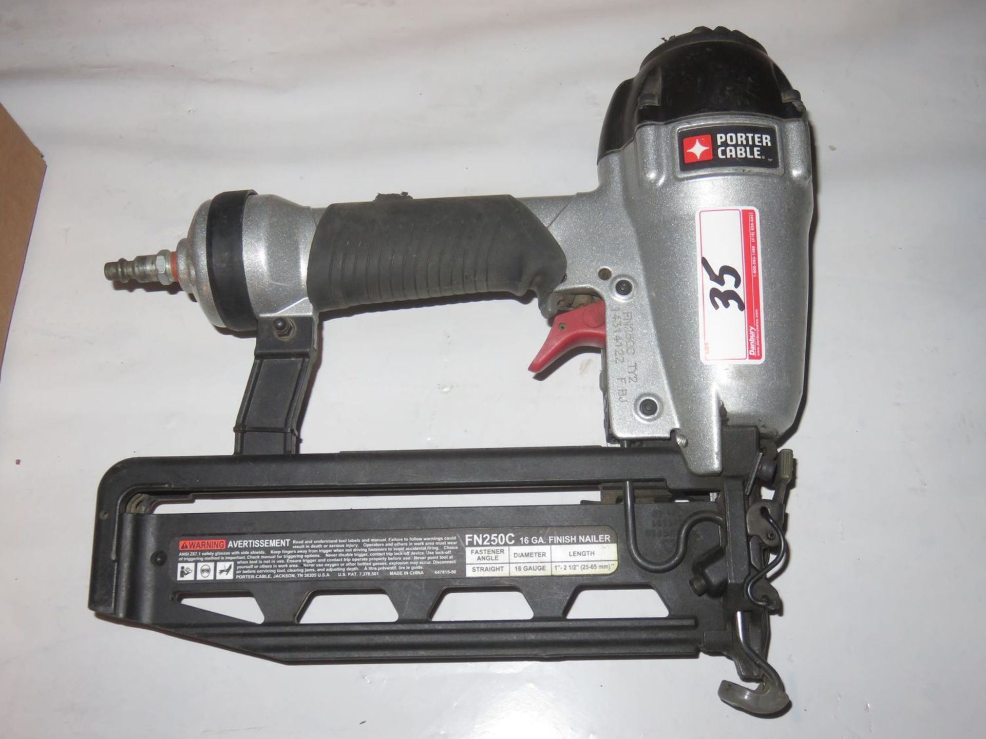 PORTER CABLE FN250C PNEUMATIC 16GA 1 - 2.5" FINISH NAILER