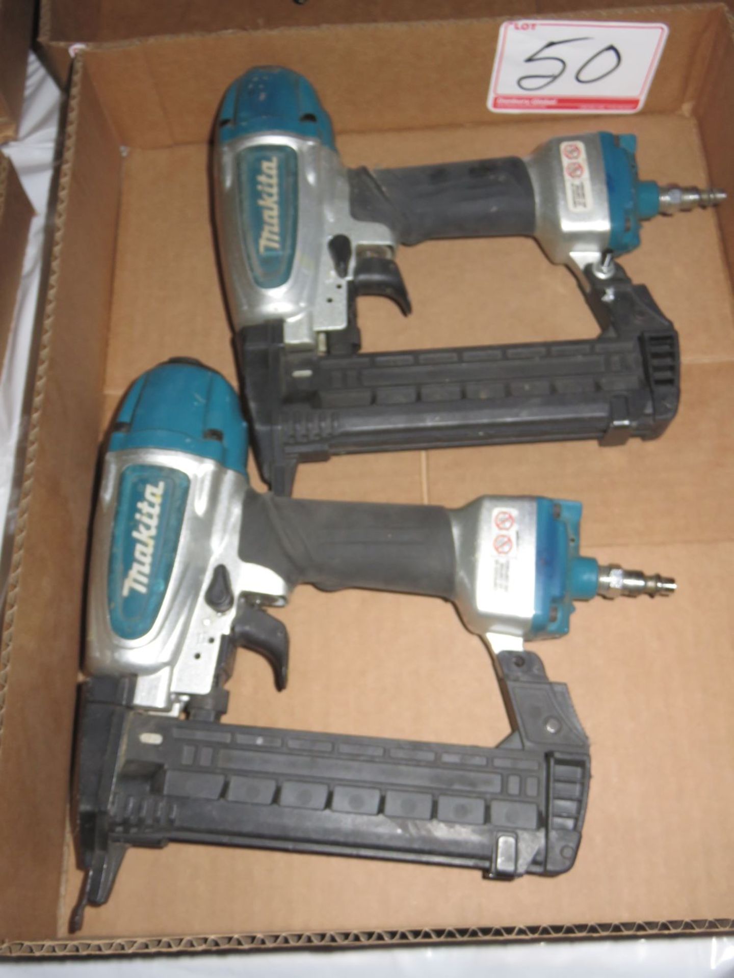 UNITS - MAKITA AT638A PNEUMATIC 1/4" 18GA NARROW CROWN STAPLERS (MISSING HAND LOCK LEVER)