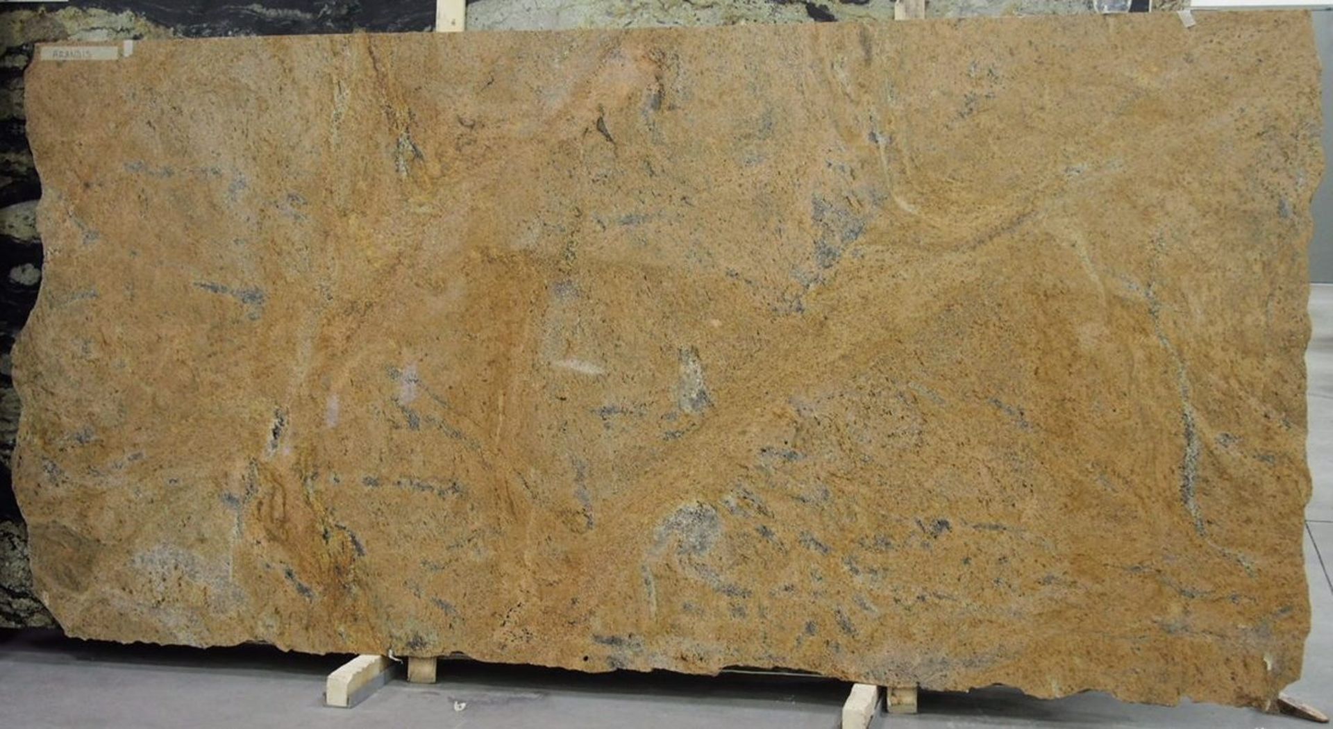 SLABS - ARANDIS POLISHED GRANITE 68 X 129 (60.91 SQFT) 2CM - ROW B