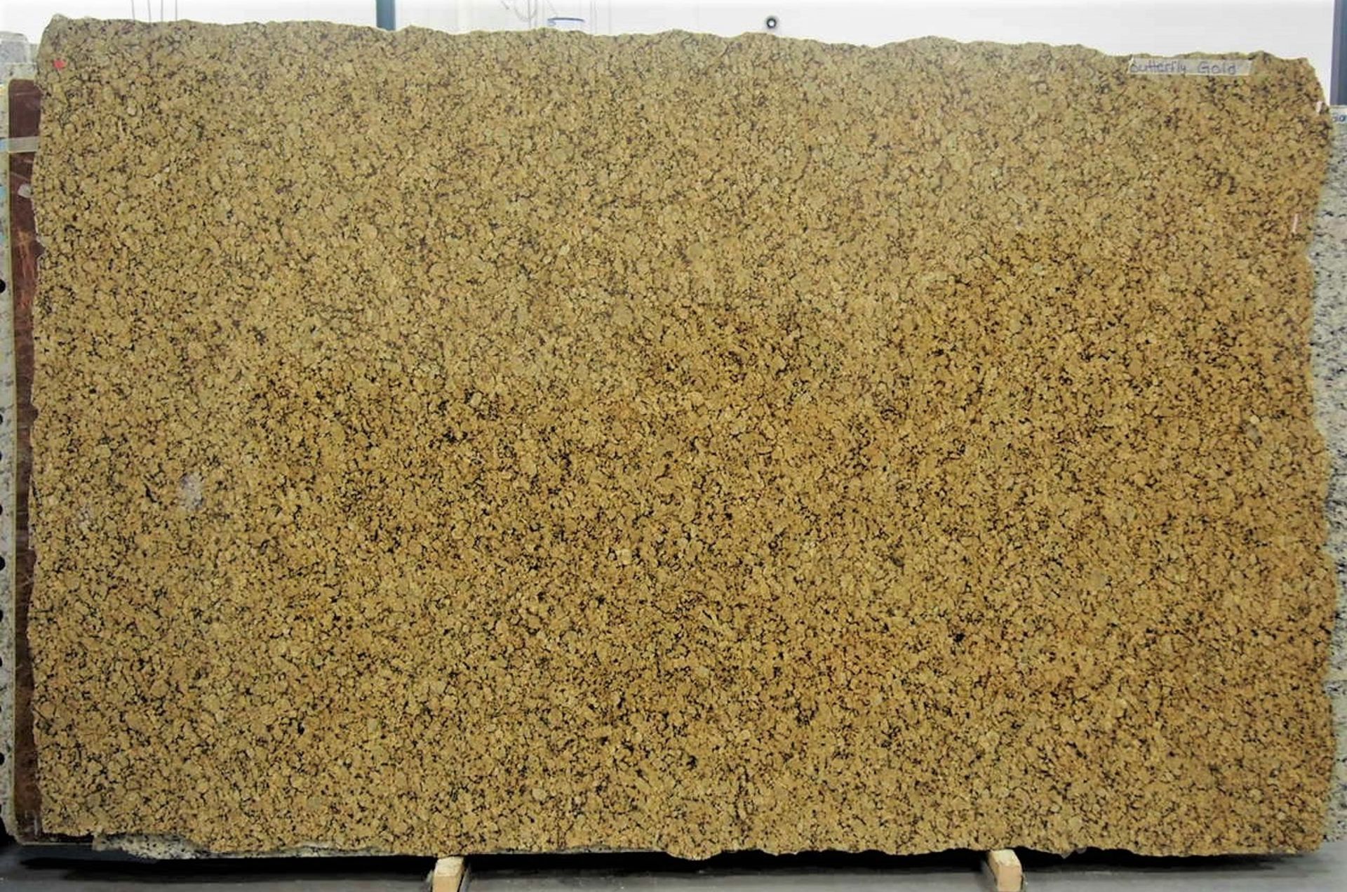 SLABS - BUTTERFLY GOLD GRANITE 74 X 118 (60.63 SQFT) 2CM - ROW A