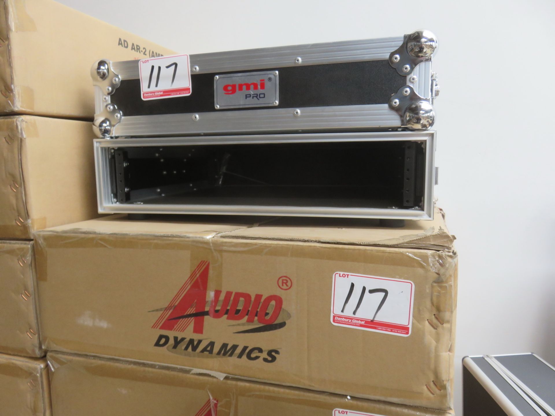 AUDIO DYNAMICS / GMI MOD AR.2 BLACK 5" X 20.25 X 26" AMP RACK (IN BOX)