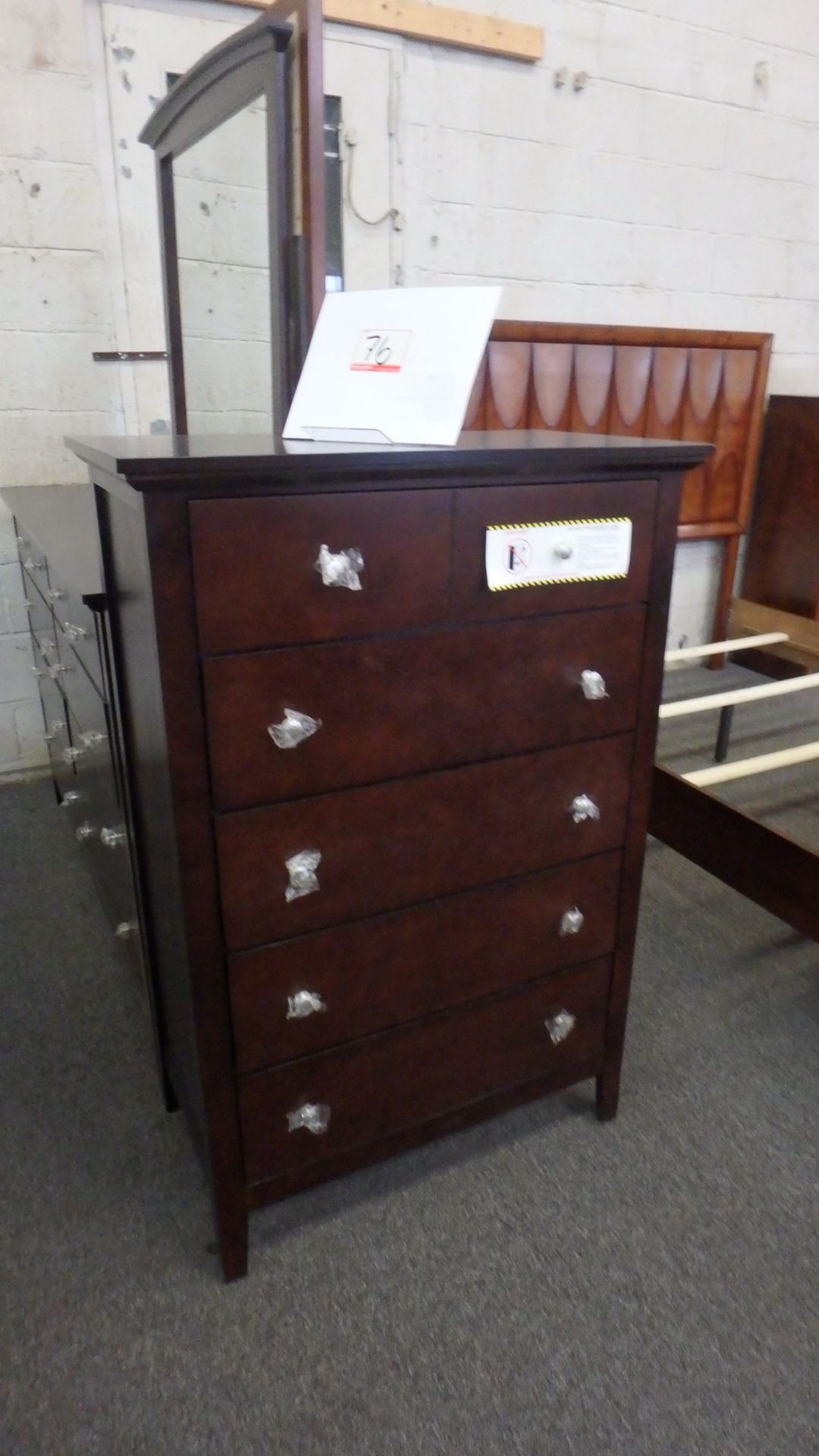 BEDROOM SUITE (LK-3136 HARPER) C/O: QUEEN BED, RAILS, CHEST, DRESSER, MIRROR, & NIGHT STAND (NEW - Image 2 of 4