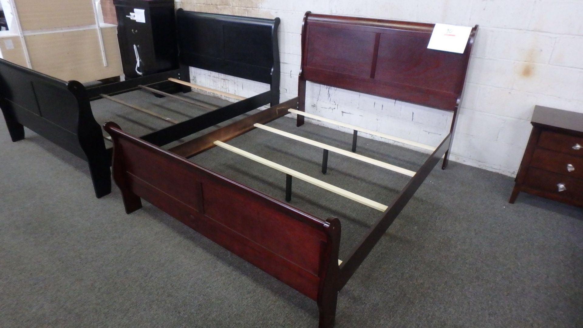LOT - (LK-5933) CHERRY TWIN SLEIGH BED - TWIN HEAD BOARD / FOOT BOARDS & ASSORTED SETS OF RAILS (
