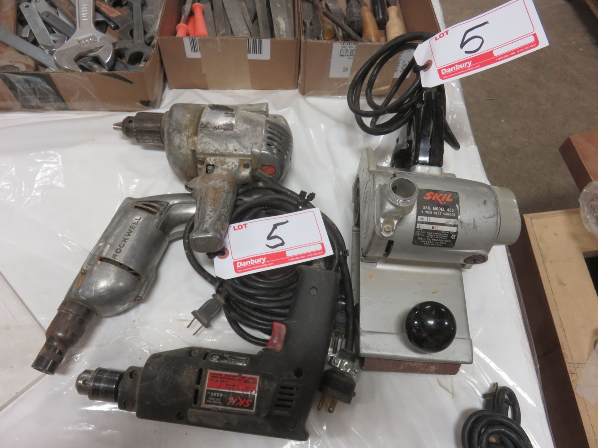 LOT - SKIL 400 ELECTRIC BELT SANDER & DRILL, ROCKWELL DRILL