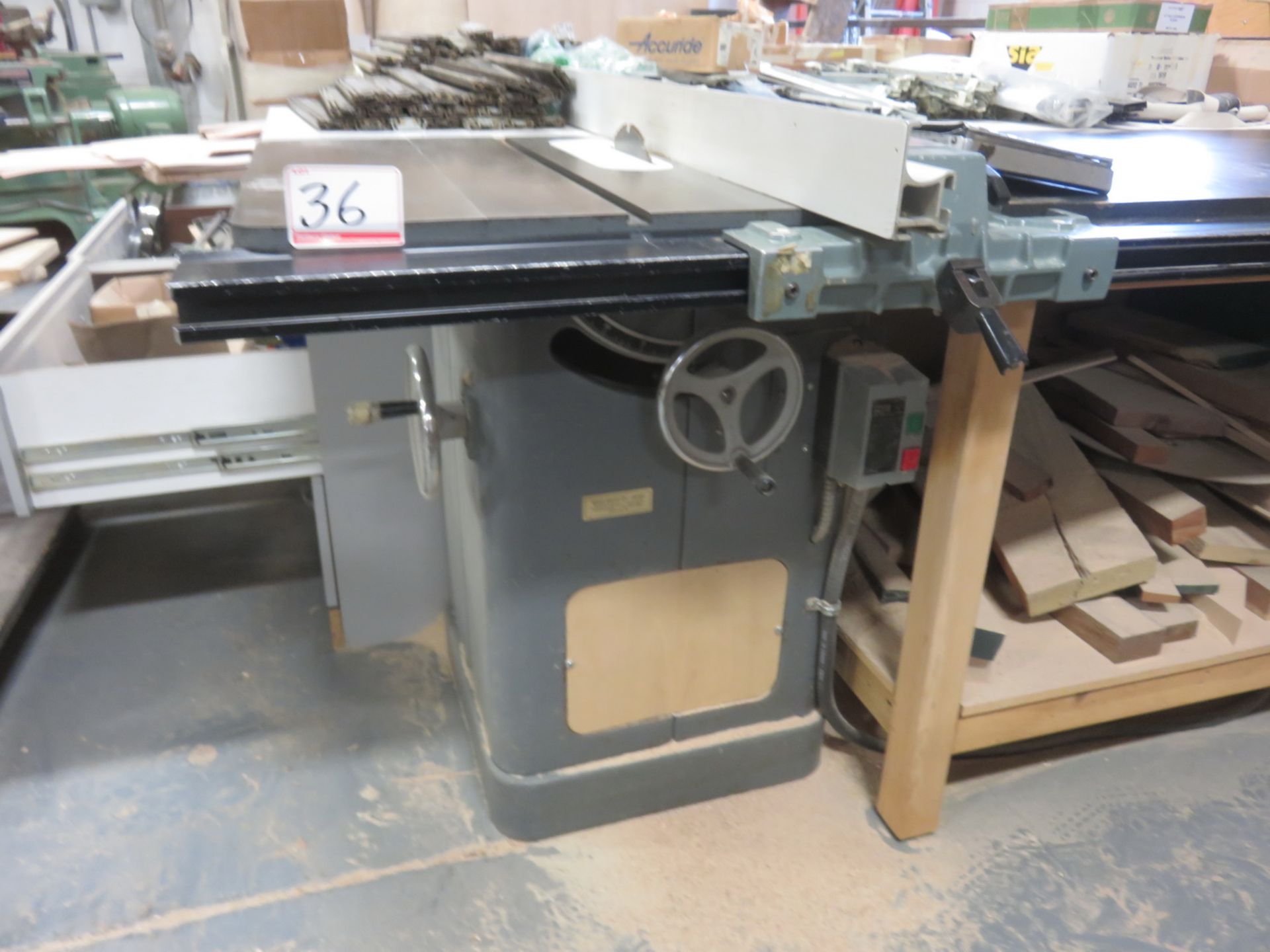 DELTA 34-462 550V 10" TABLE SAW, S/N 207629