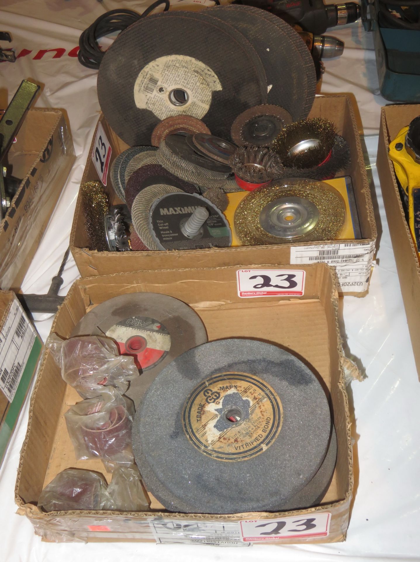 LOT - GRINDING DISCS, WIRE BRUSHES, & GRINDING STONES