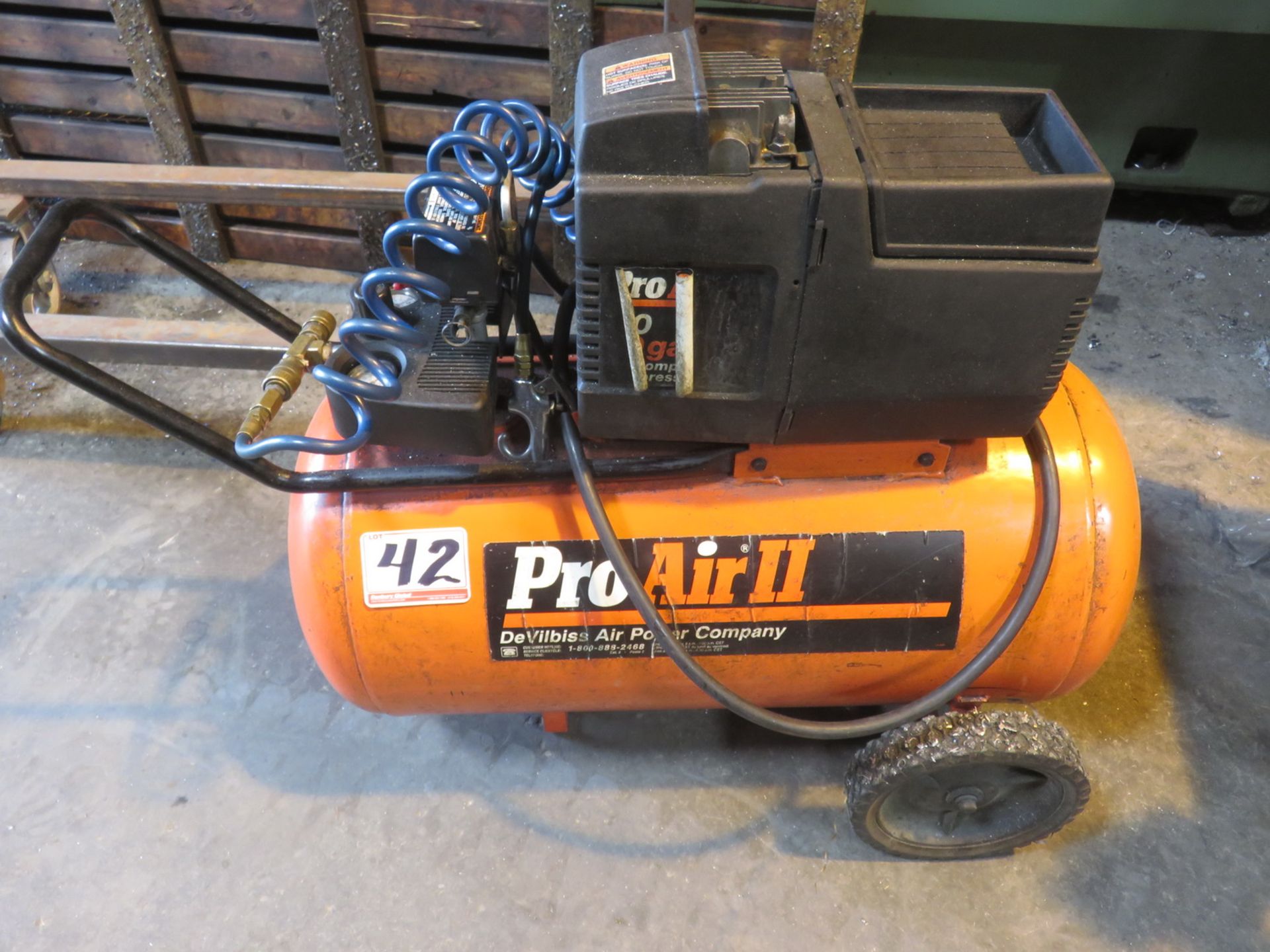 DEVILBISS PRO AIR II PORTABLE AIR COMPRESSOR