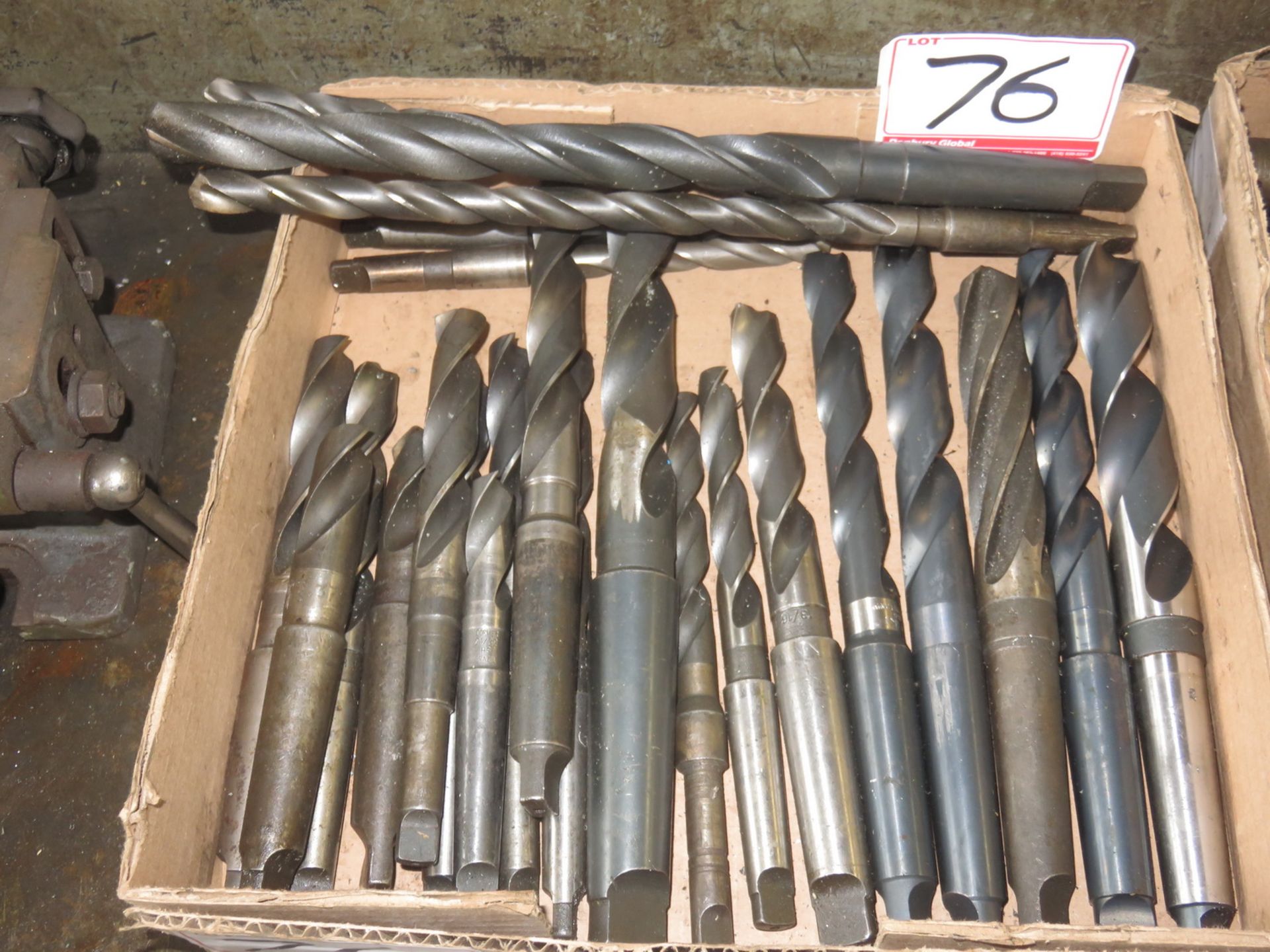 LOT - UNIVERSAL ASSTD TAPERED SHANK DRILL BIT