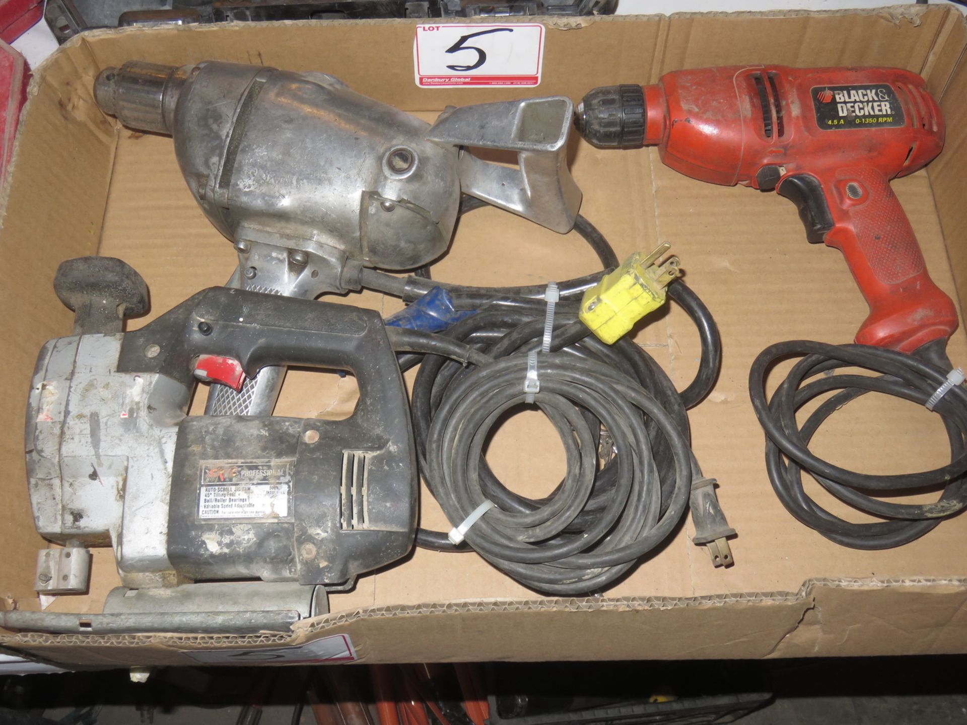 LOT - SKIL, BLACK + DECKER ASSTD ELECTRIC DRILLS + JIGSAW