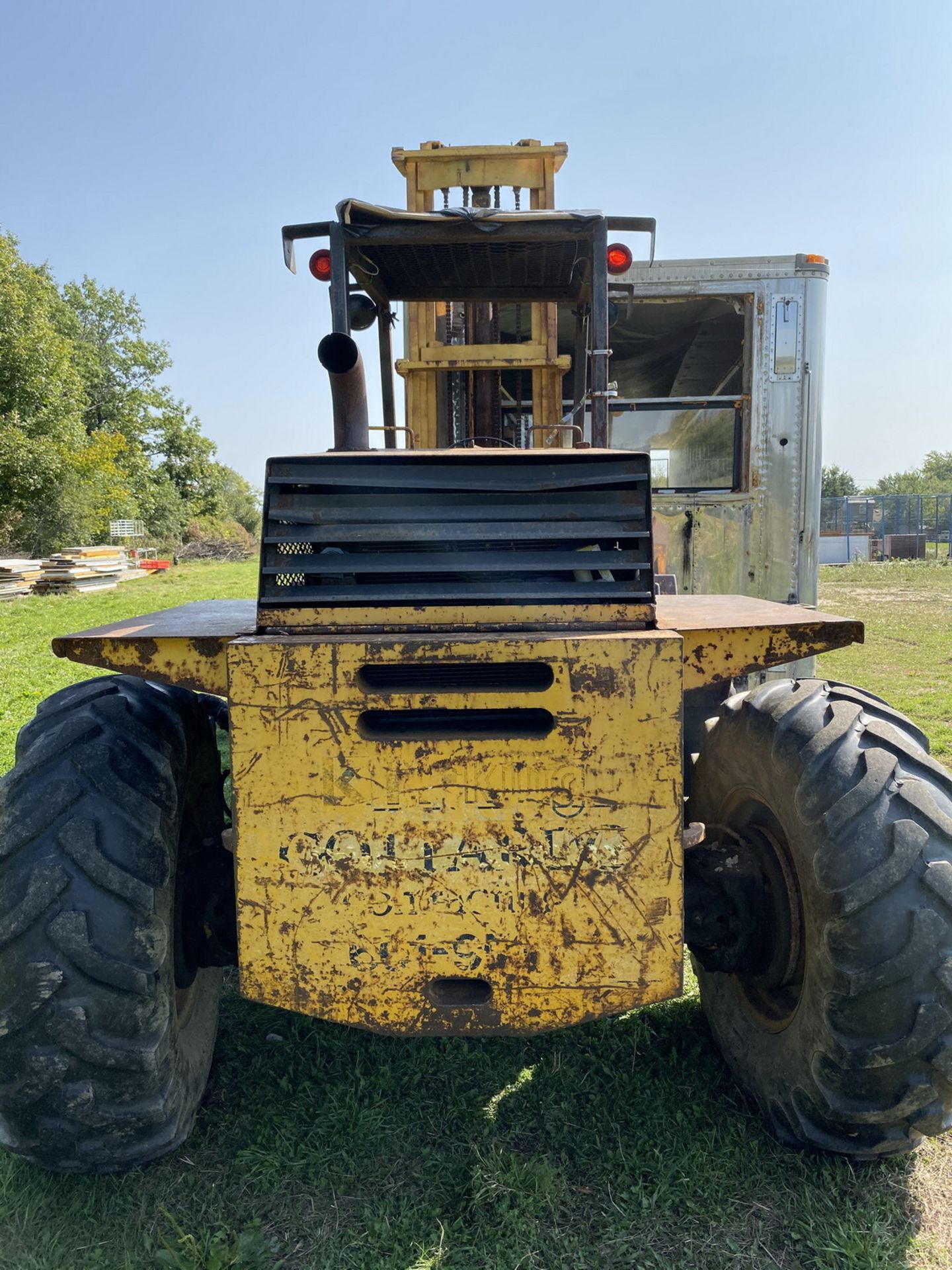 1986 LIFT KING MODEL LK 6P44 FORKLIFT 6,000LBS CAP, S/N 8627 (AS IS - HYDRAULIC LEAK) (LOCATED AT - Image 2 of 4