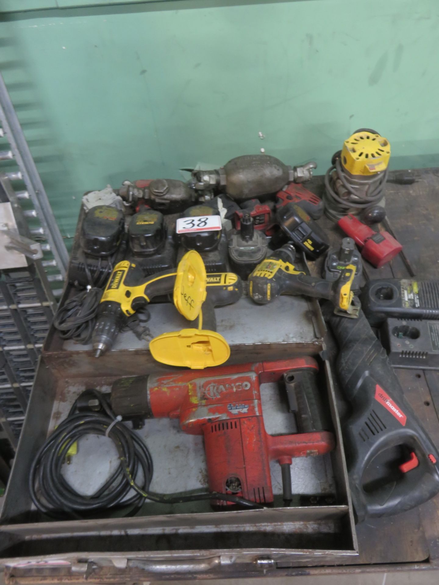 LOT - BATTERY + ELECTRIC DRILLS, ROUTER JACK HAMMER (AS IS)