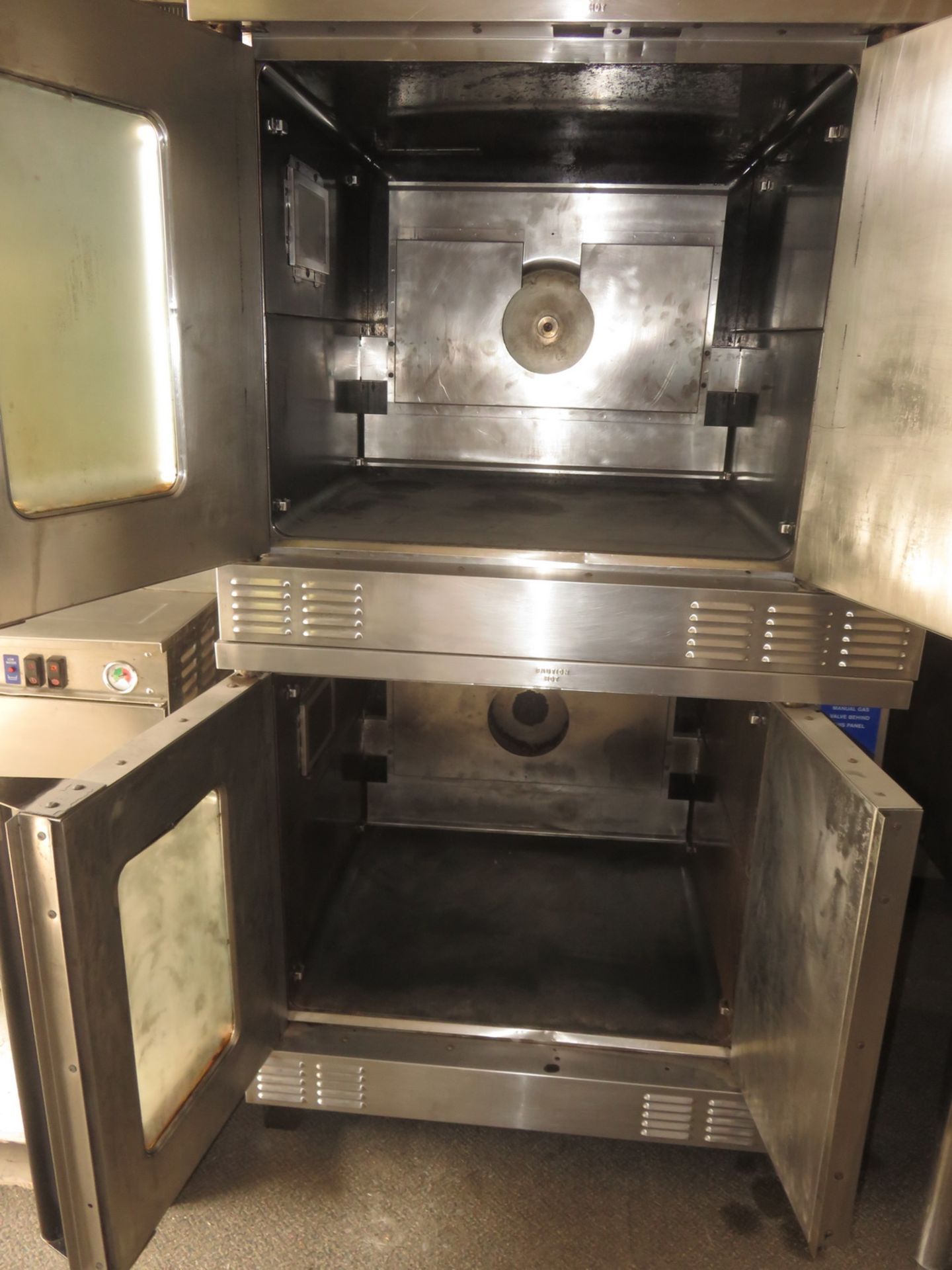 US RANGE DOUBLE STACKED GAS CONVECTION OVEN - Image 3 of 3