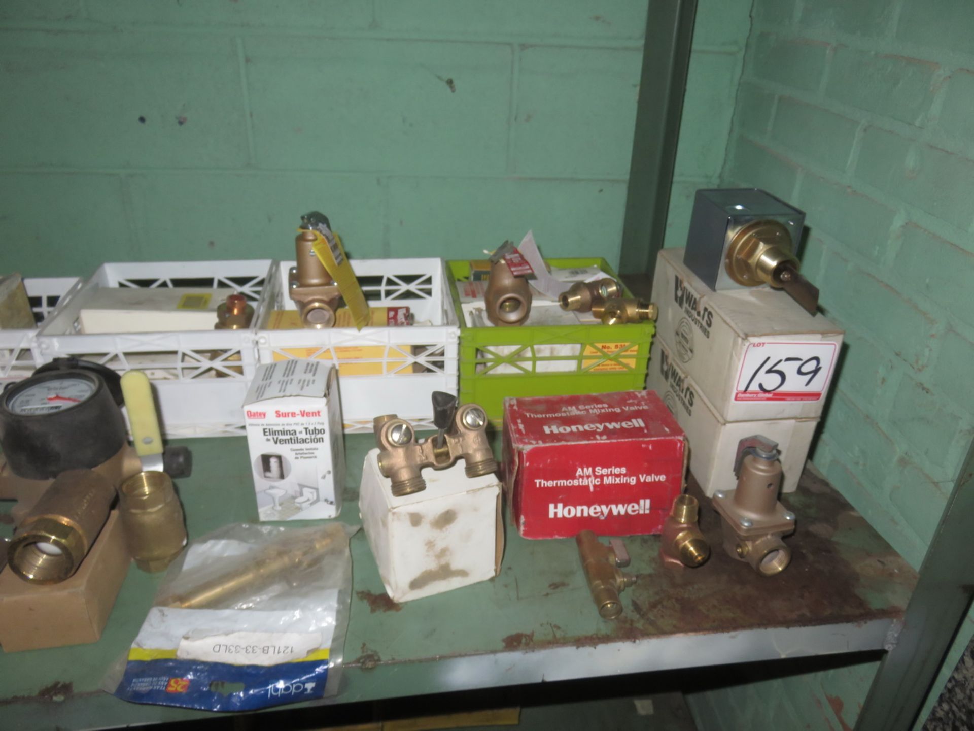 LOT - BRASS LEVER, GATE VALVES + PRESSURE RELEASES ETC. (1 SHELF) - Image 2 of 2