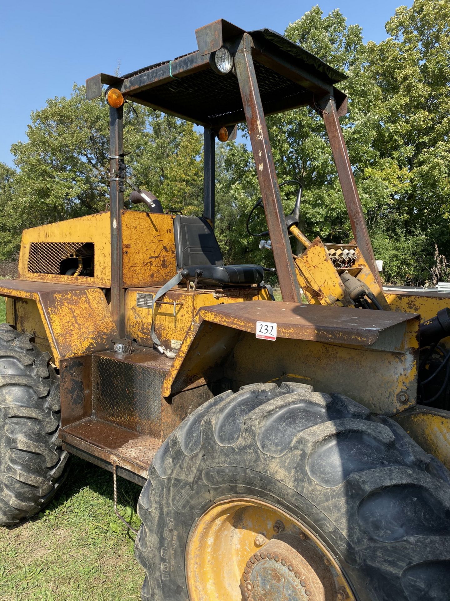 1986 LIFT KING MODEL LK 6P44 FORKLIFT 6,000LBS CAP, S/N 8627 (AS IS - HYDRAULIC LEAK) (LOCATED AT - Image 3 of 4