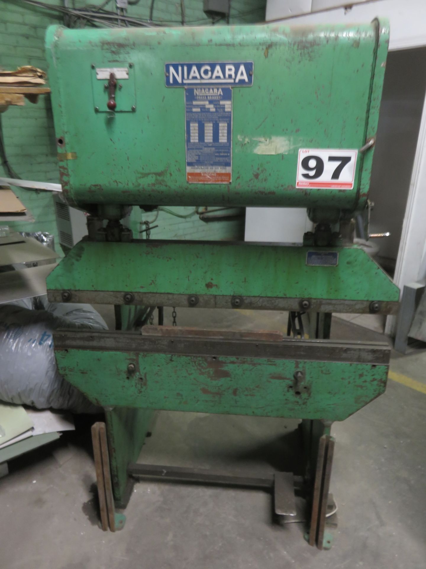 NIAGARA MOD IB-15-3-4, 4' W, 15 TON, 2" STROKE, 8" SHOT HEIGHT MECHANICAL PRESS BRAKE - S/N 43953