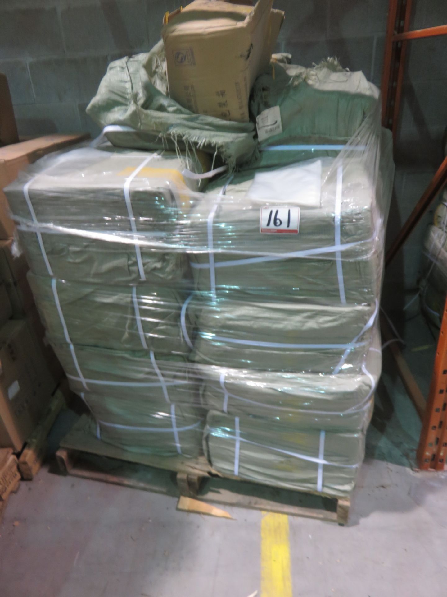 LOT - CLEAR 14 X 18CM PLASTIC BAGS (3600PCS/BX), (24 BOXES)