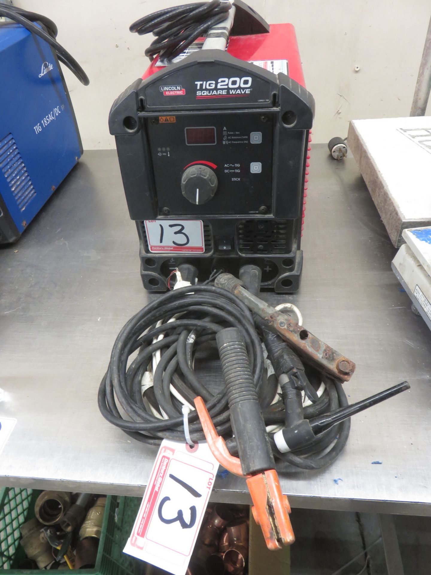 LINCOLN 200 SQUARE WAVE 200 AMP TIG WELDER