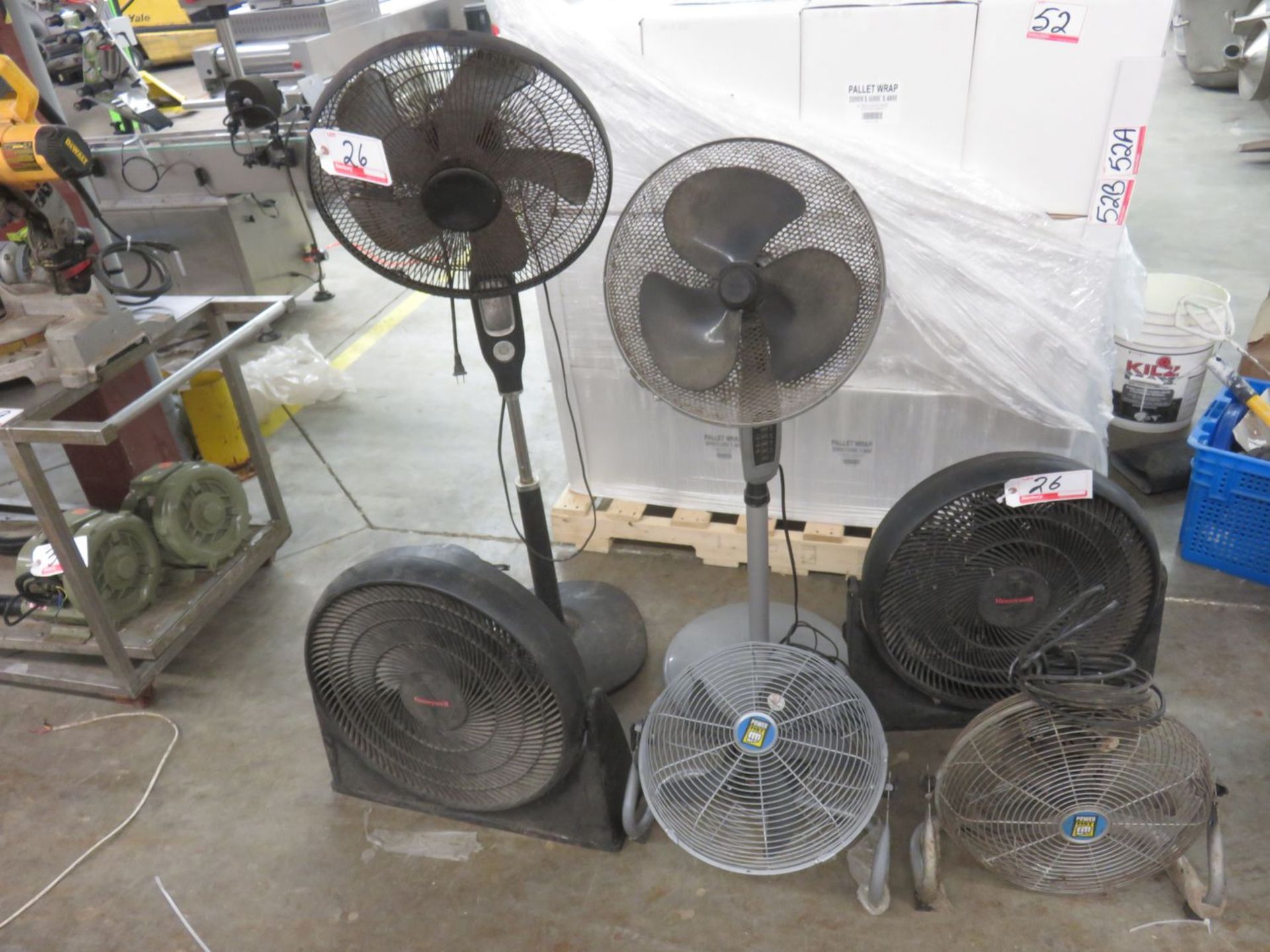 LOT - UNIVERSAL ASSTD ELECTRIC FANS