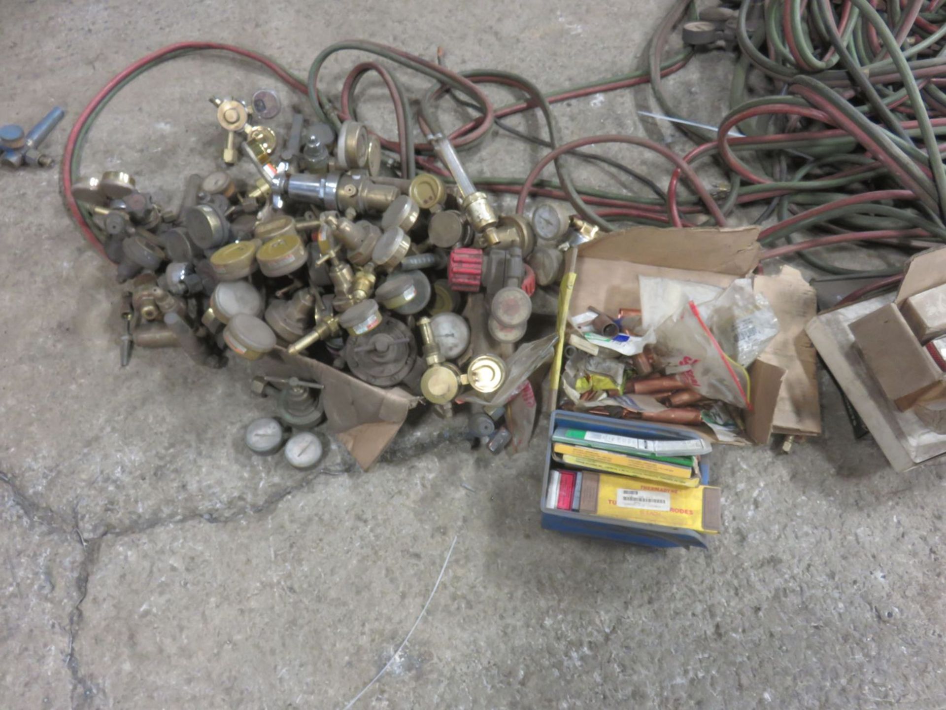 LOT - GENERAL ASSTD ACETYLENE HOSES + GUAGES - Image 2 of 2