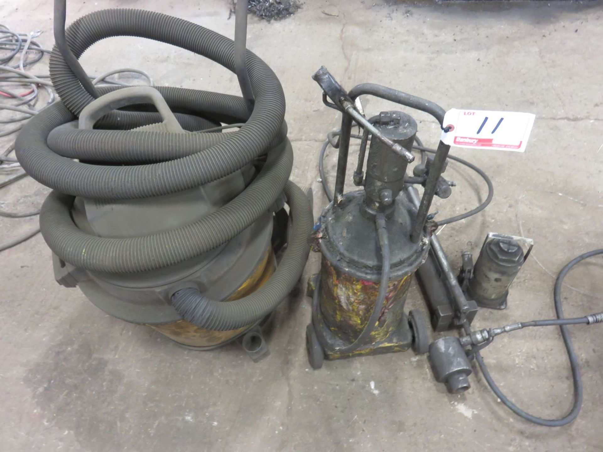 LOT - SHOP VAC, GREASE PUMP, HAND HYDRAULIC PORT POWER, ETC