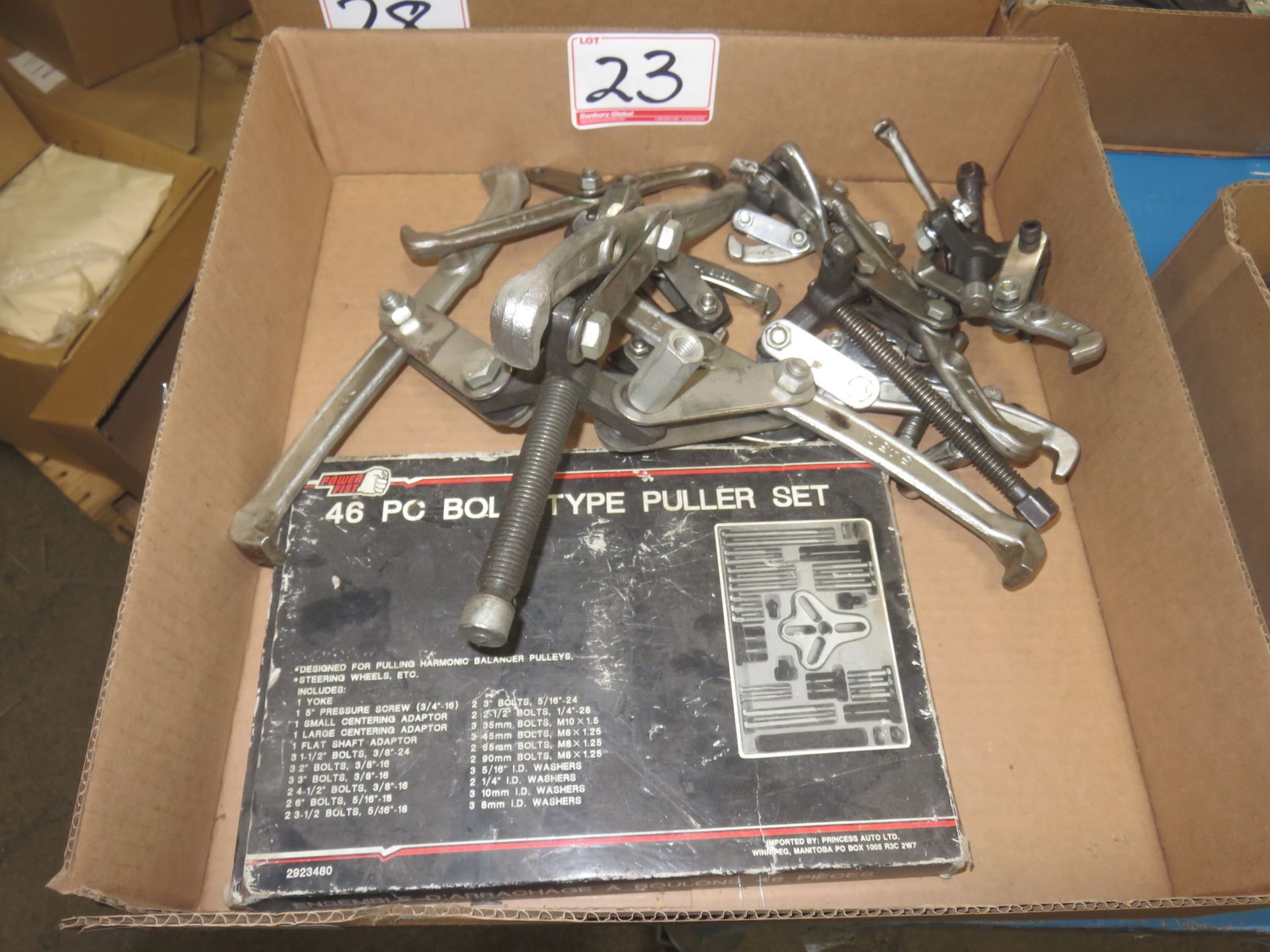 LOT - UNIVERSAL ASSTD GEAR + PULLEY PULLERS