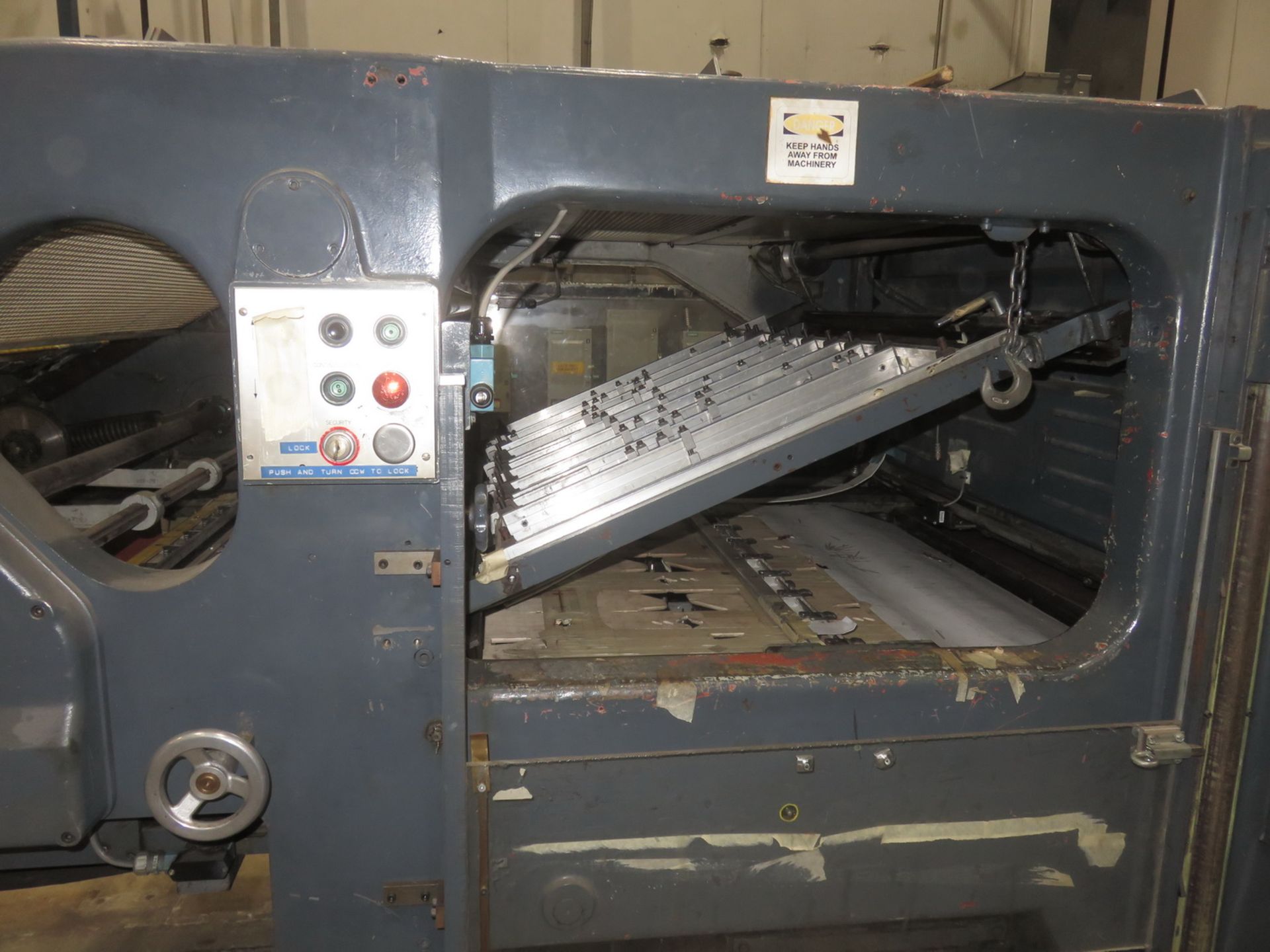 BOBST AUTO PLATEN MOD 8P-1260-E, DIE CUTTER, MAX CUTTING FORCE 550 TON CAPACITY, 36.25 X 49.5" MAX - Image 3 of 8
