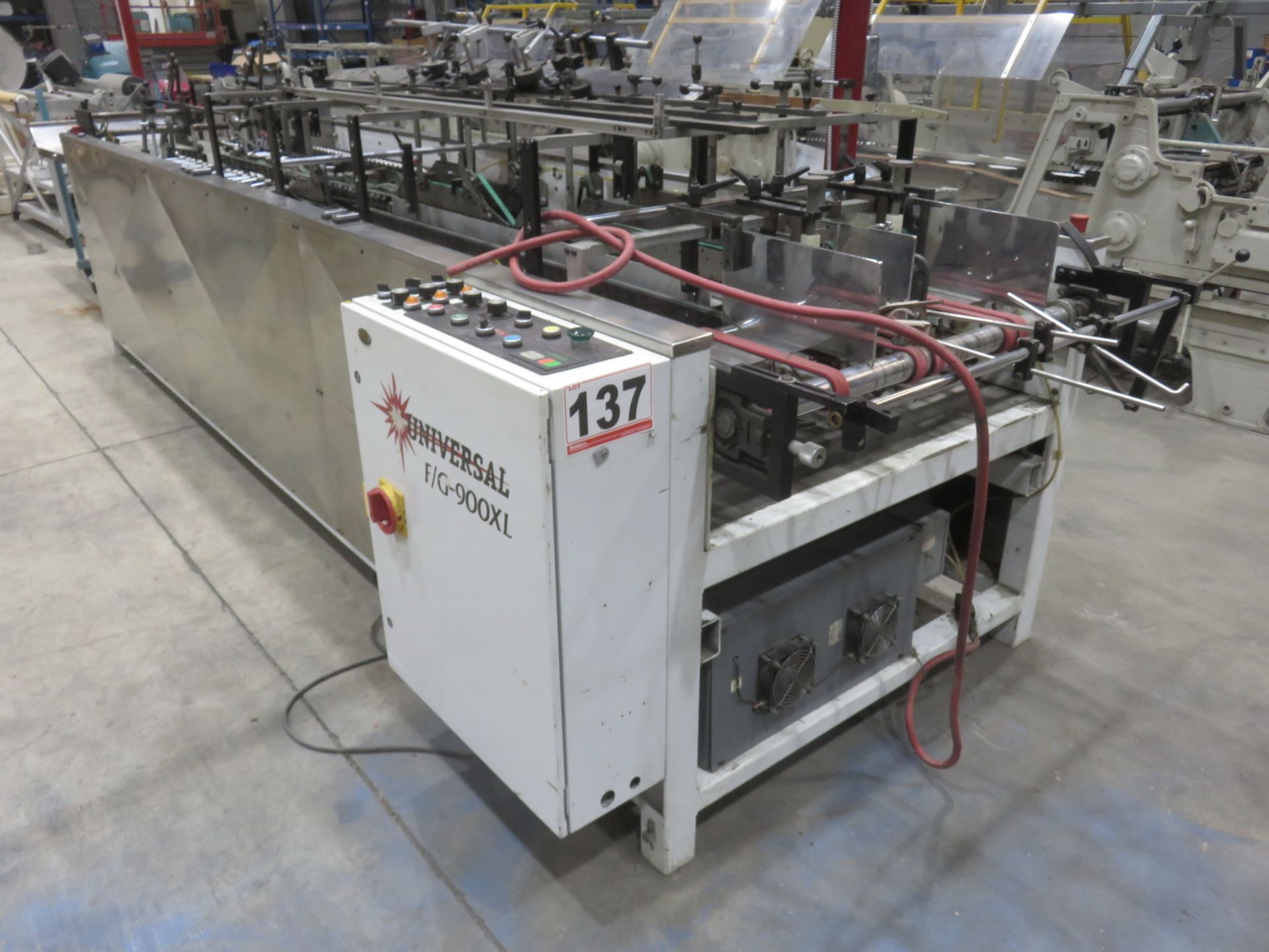 UNIVERSAL MOD F/G 900 XL STRAIGHT LINE FOLDER/ GLUER W/ HOT WIRE HEAT BENDING ATTACHMENT