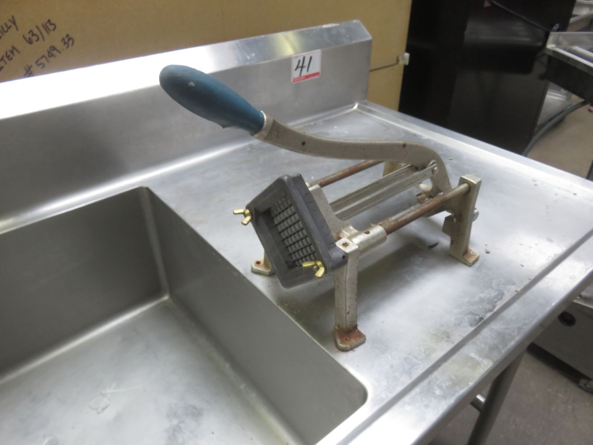GENERAL S/S 30" X 102" 2-COMPARTMENT SINK W/ TAPS C/W POTATO DICER - Image 3 of 3