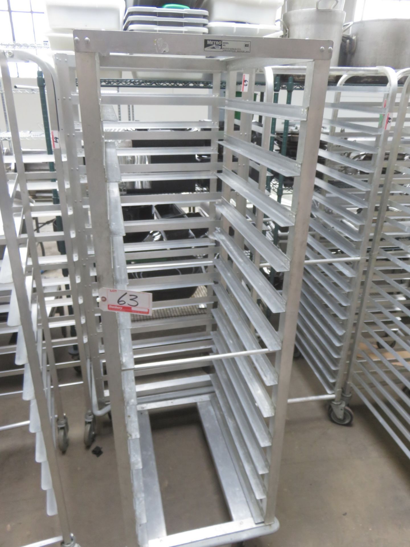 UNITS - METRO ALUMINUM 18 X 28" APPROX. 12-TRAY CARTS