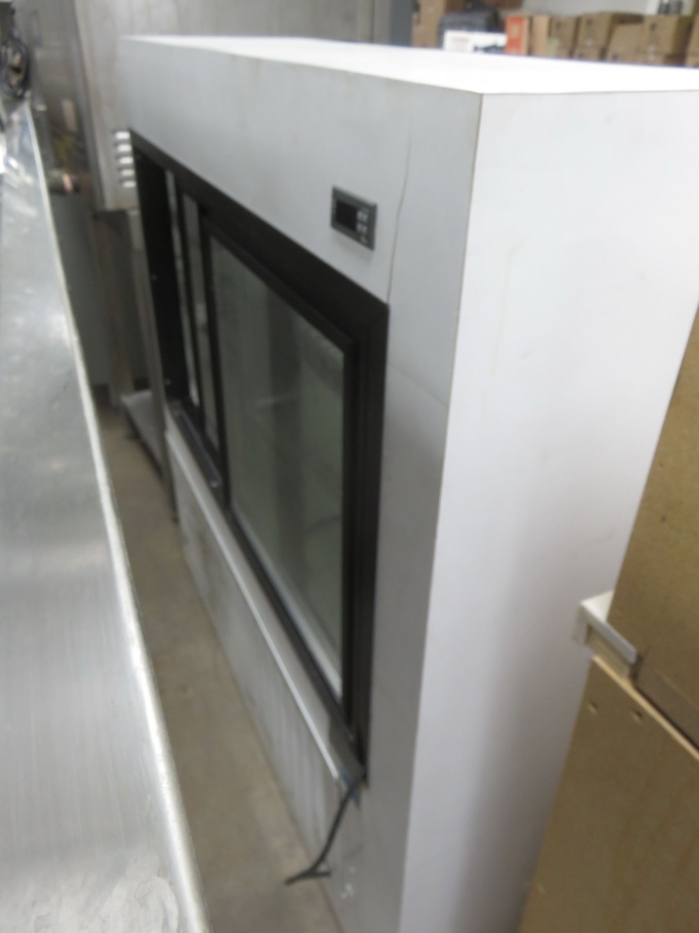 RK RKDC-4-W REFRIGERATED 47"W GLASS SHOWCASE (115V) - Image 2 of 2