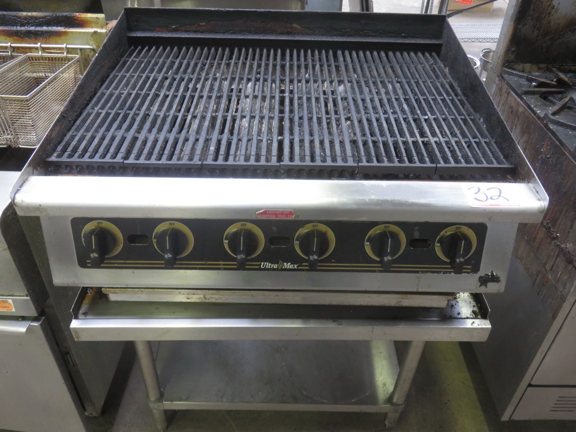 ULTRAMAX 24"X36" GAS 6-BURNER CHAR GRILL W/ STAINLESS STEEL STAND