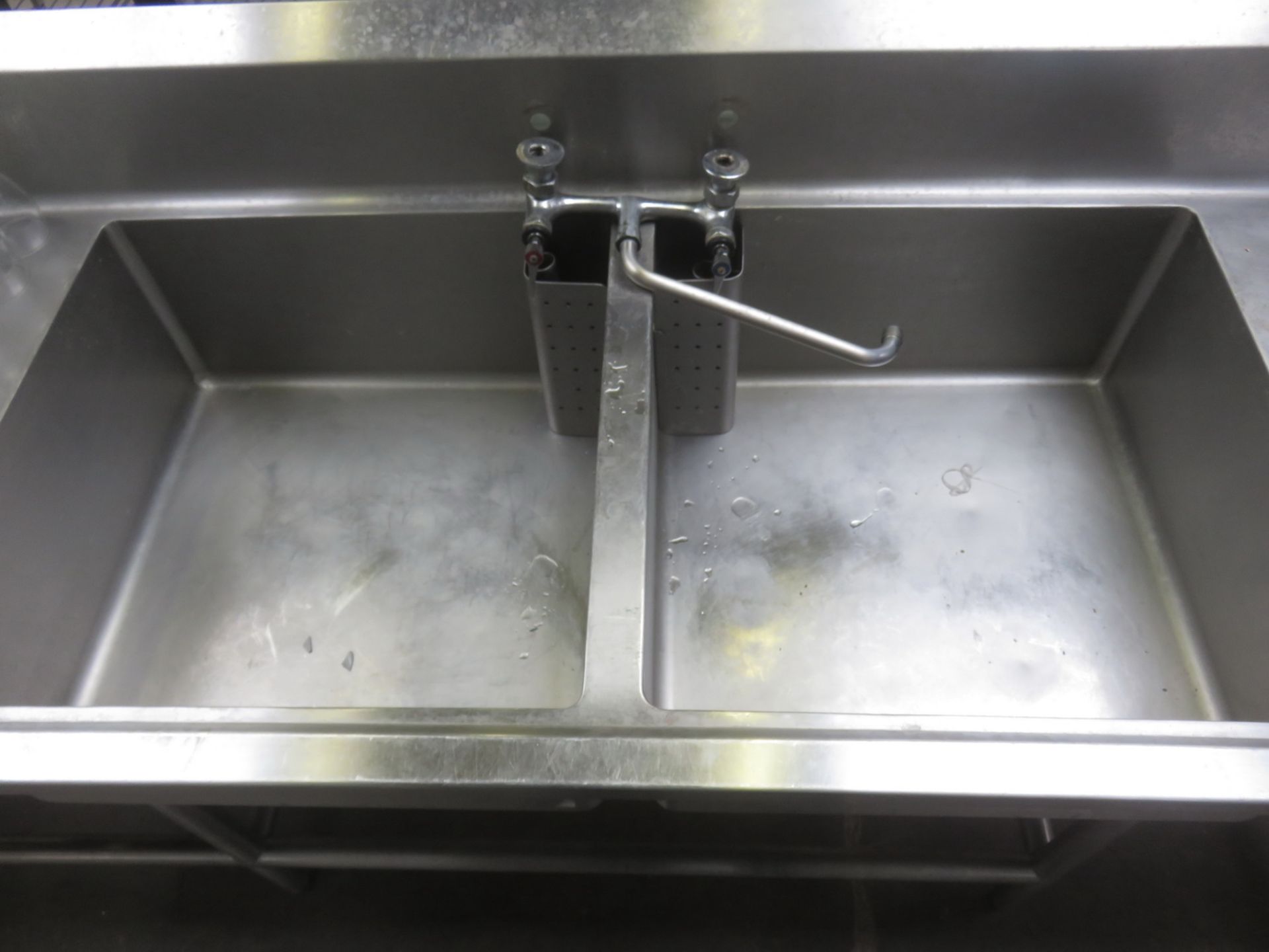 GENERAL S/S 30" X 102" 2-COMPARTMENT SINK W/ TAPS C/W POTATO DICER - Image 2 of 3